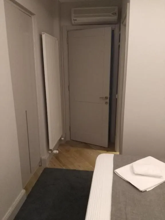 Bed in KONAK BELLA 3