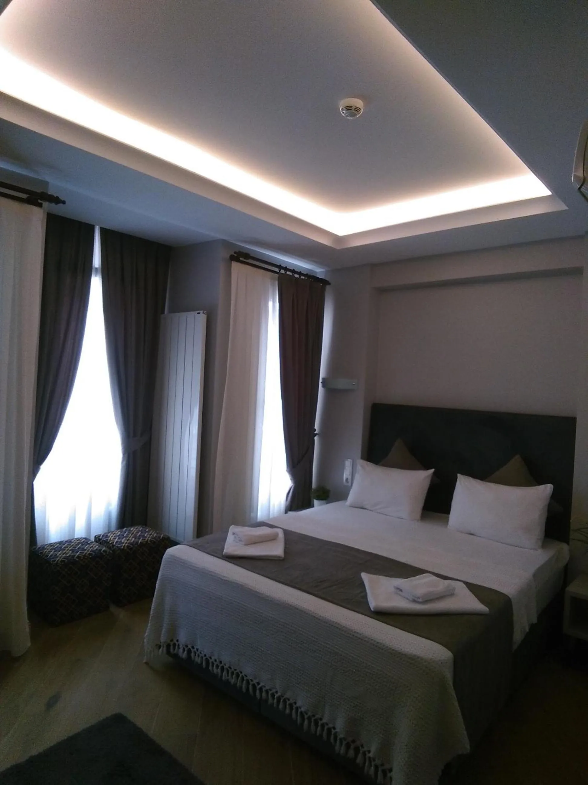 Bed in KONAK BELLA 3