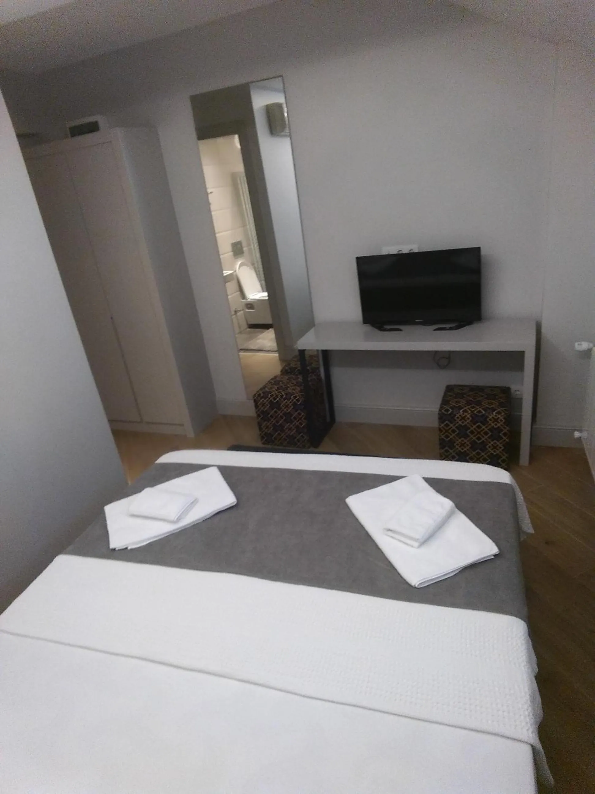 Bed in KONAK BELLA 3