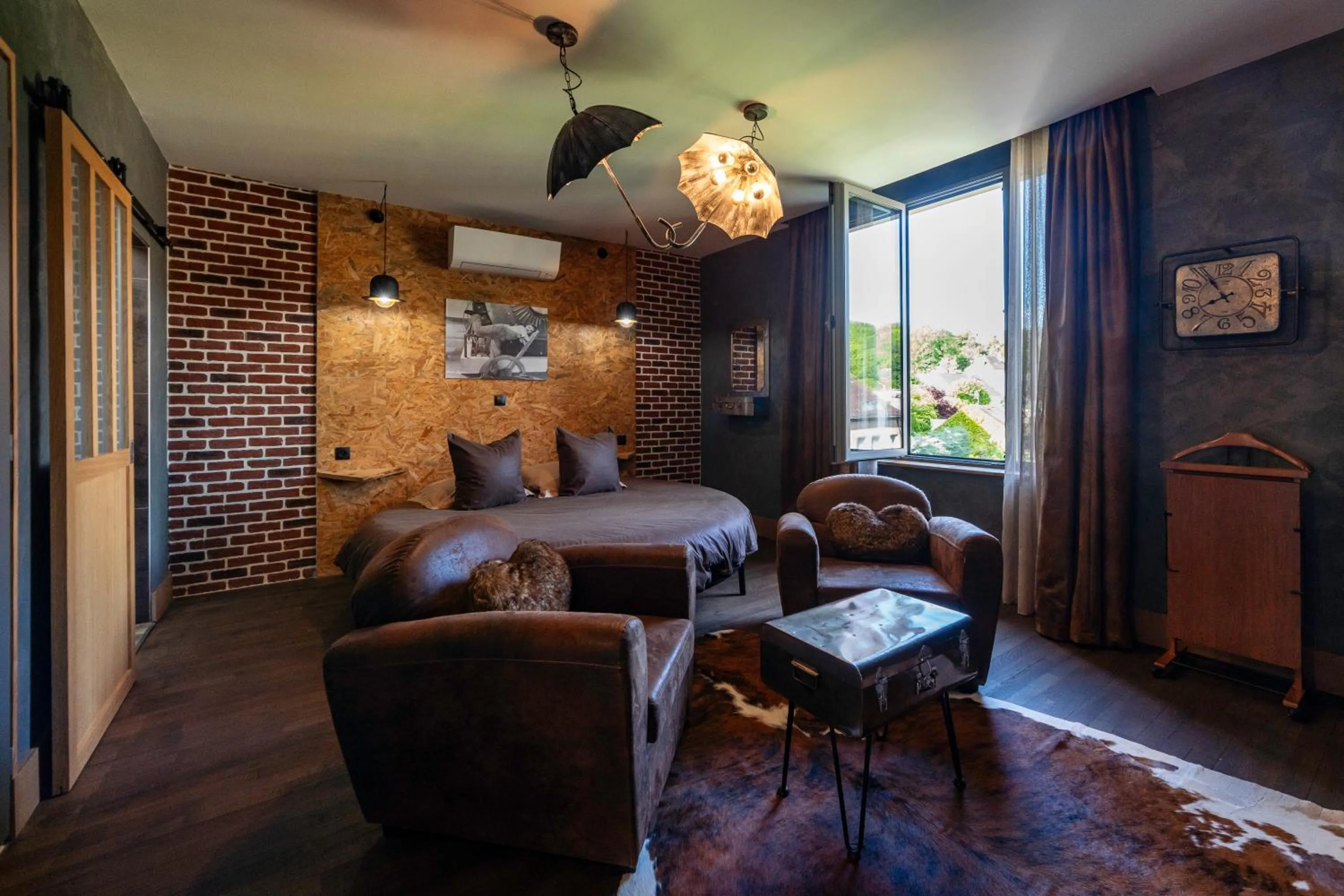 Photo of the whole room in Les Étoiles