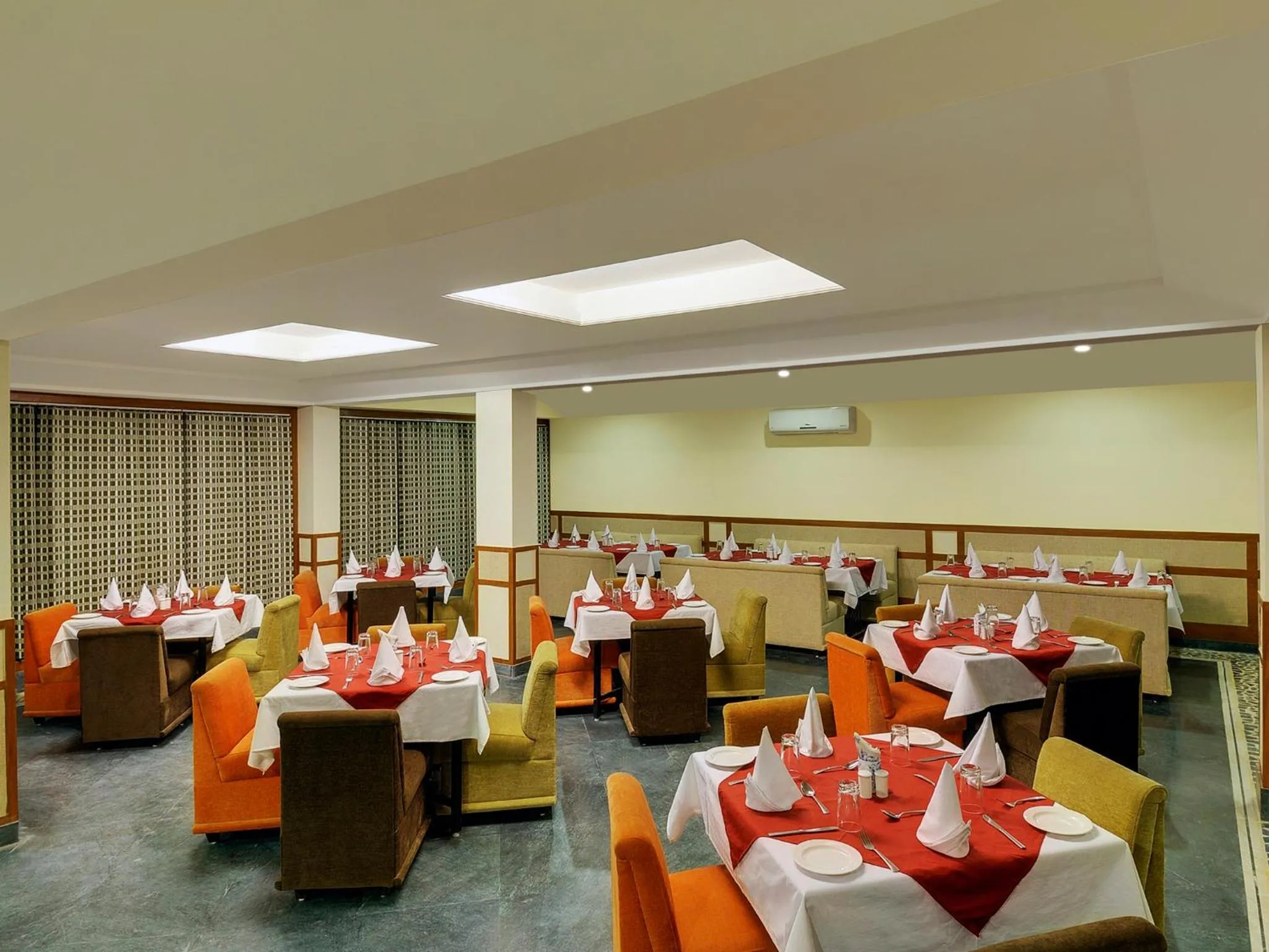 Restaurant/places to eat in Club Mahindra Jaisalmer