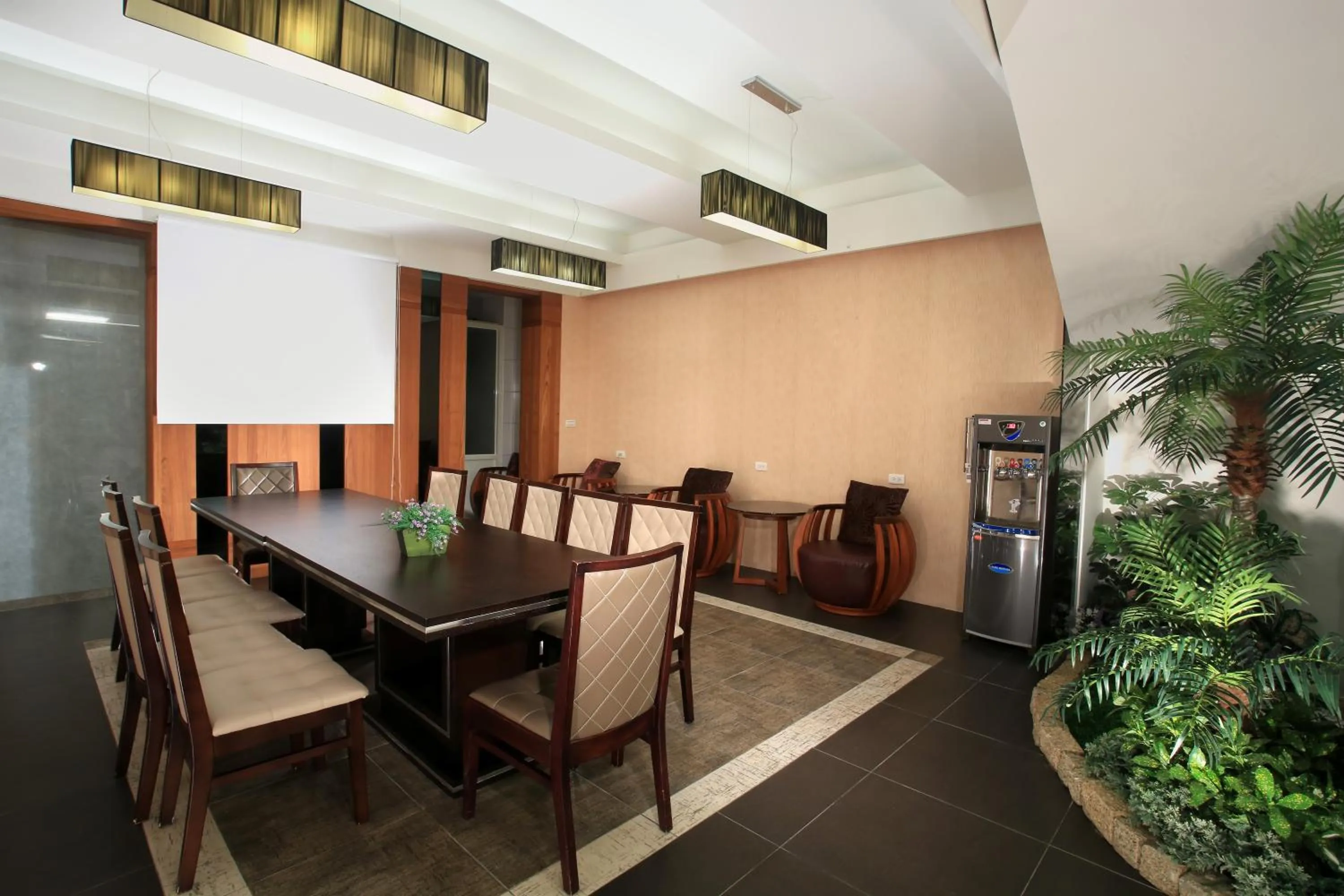 Spring Fountain Hotel