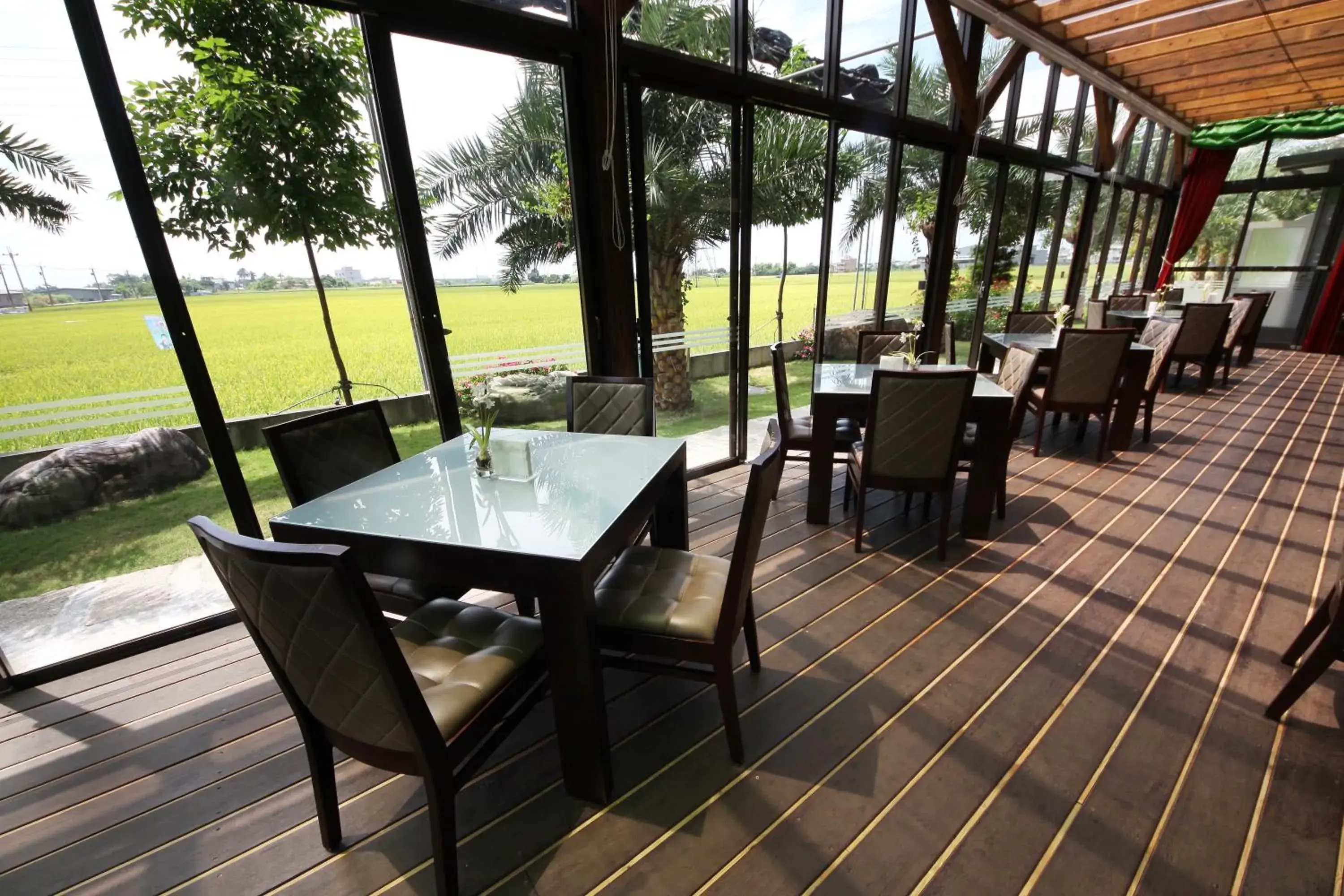 Restaurant/places to eat in Spring Fountain Hotel Restaurant/places to eat in Spring Fountain Hotel