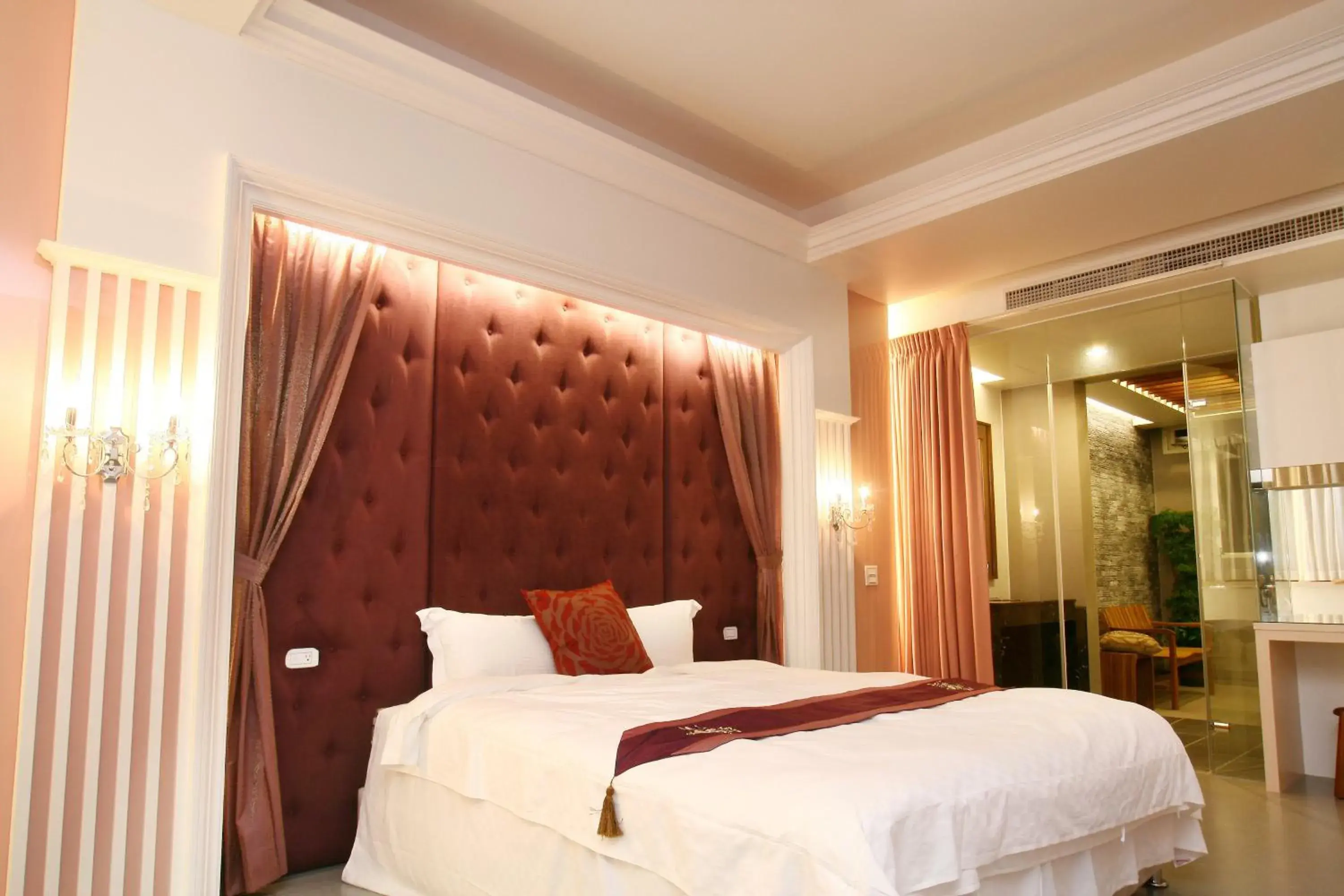 Bed in Spring Fountain Hotel Bed in Spring Fountain Hotel