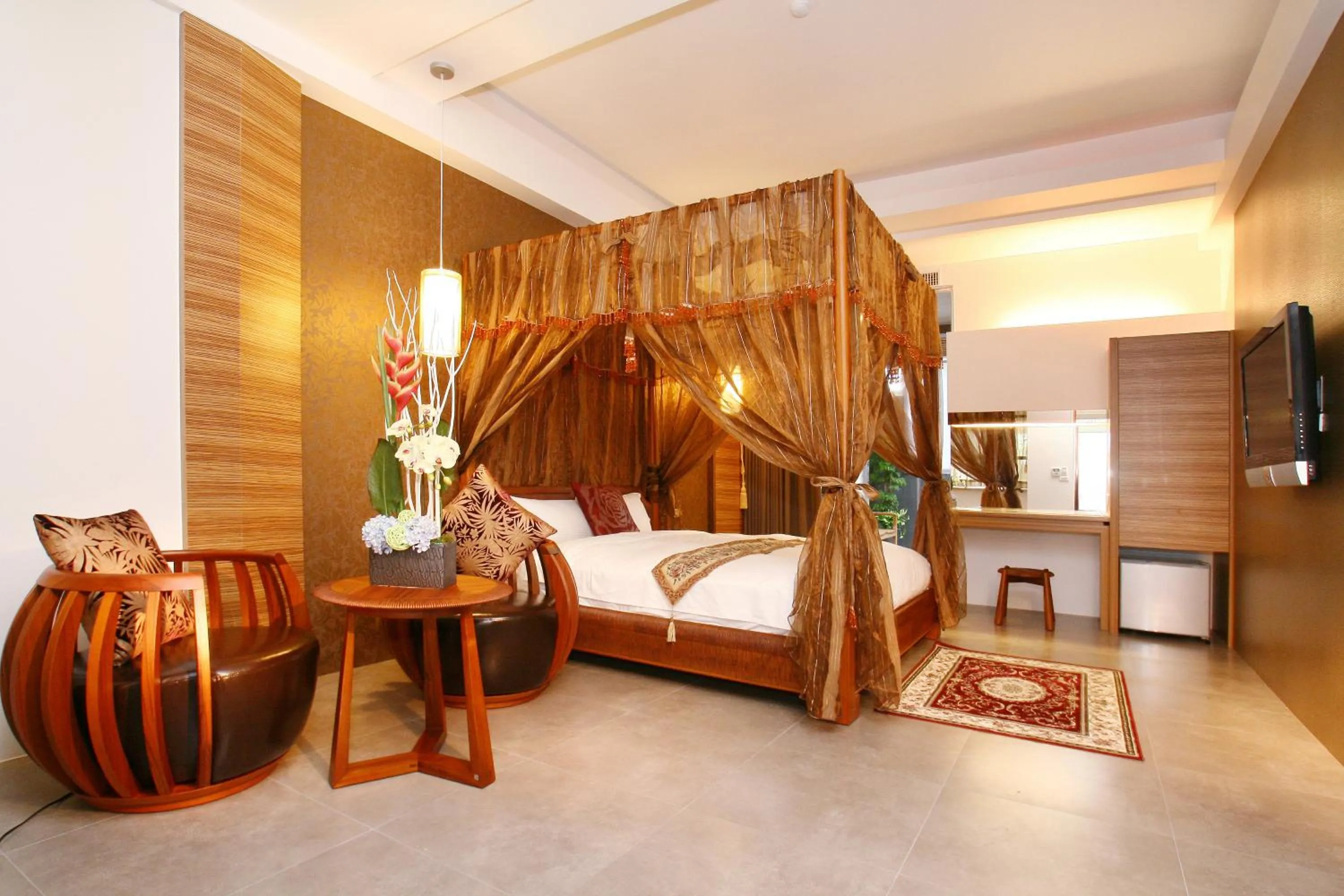 Photo of the whole room, Bed in Spring Fountain Hotel