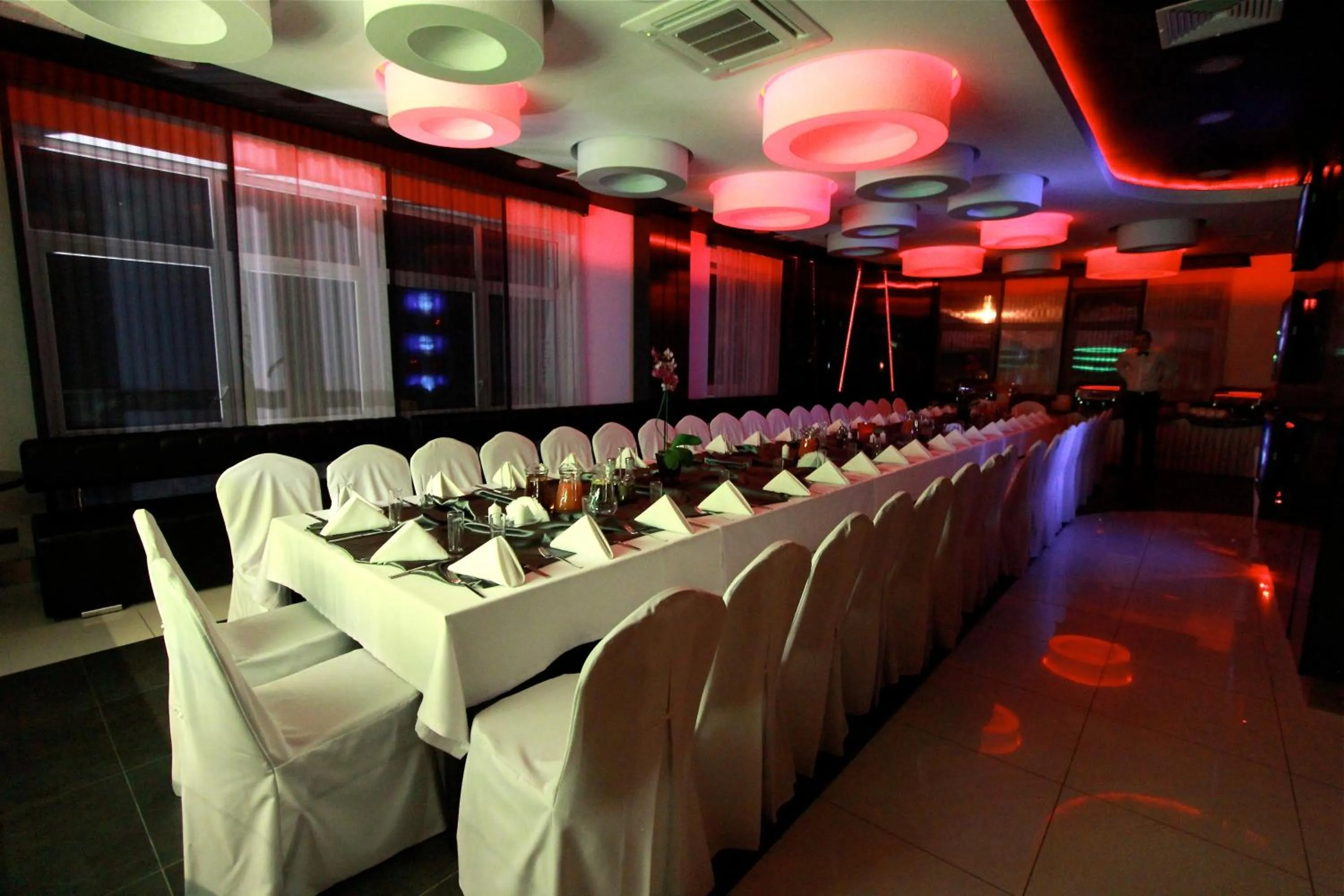 Banquet/Function facilities in Hotel Grafit