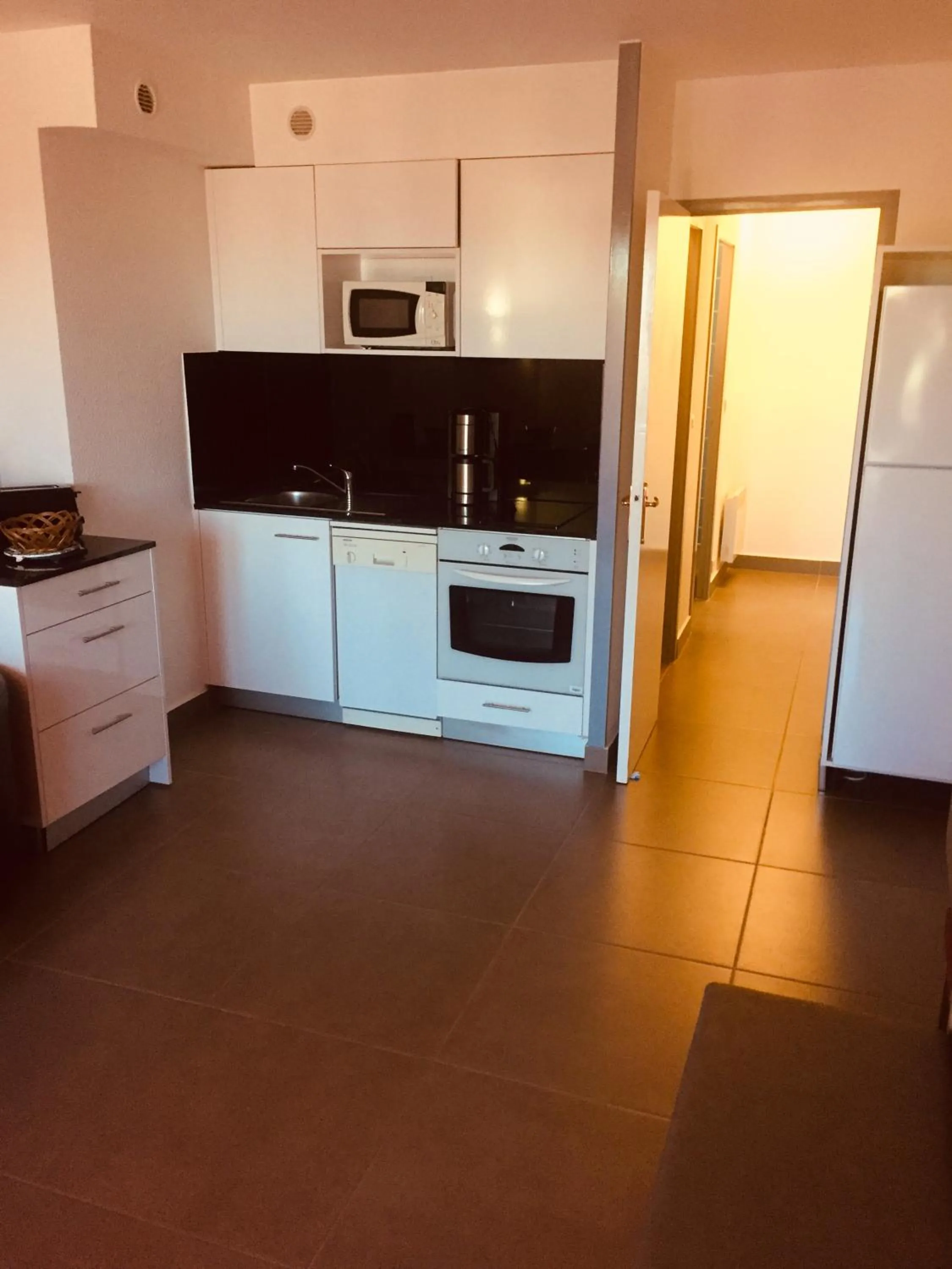 Kitchen or kitchenette in VVF Résidence Saint-Cyr-sur-Mer