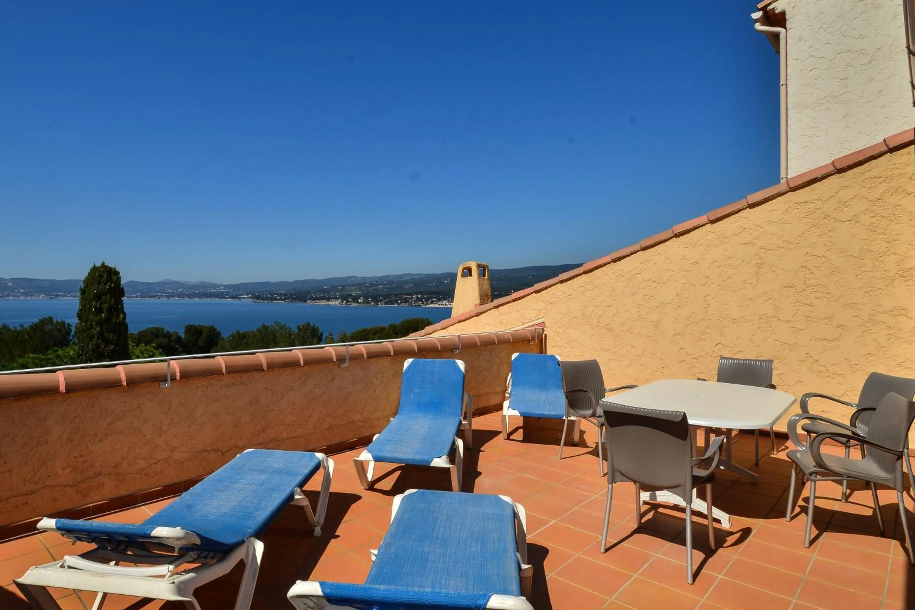 Balcony/Terrace in VVF Résidence Saint-Cyr-sur-Mer