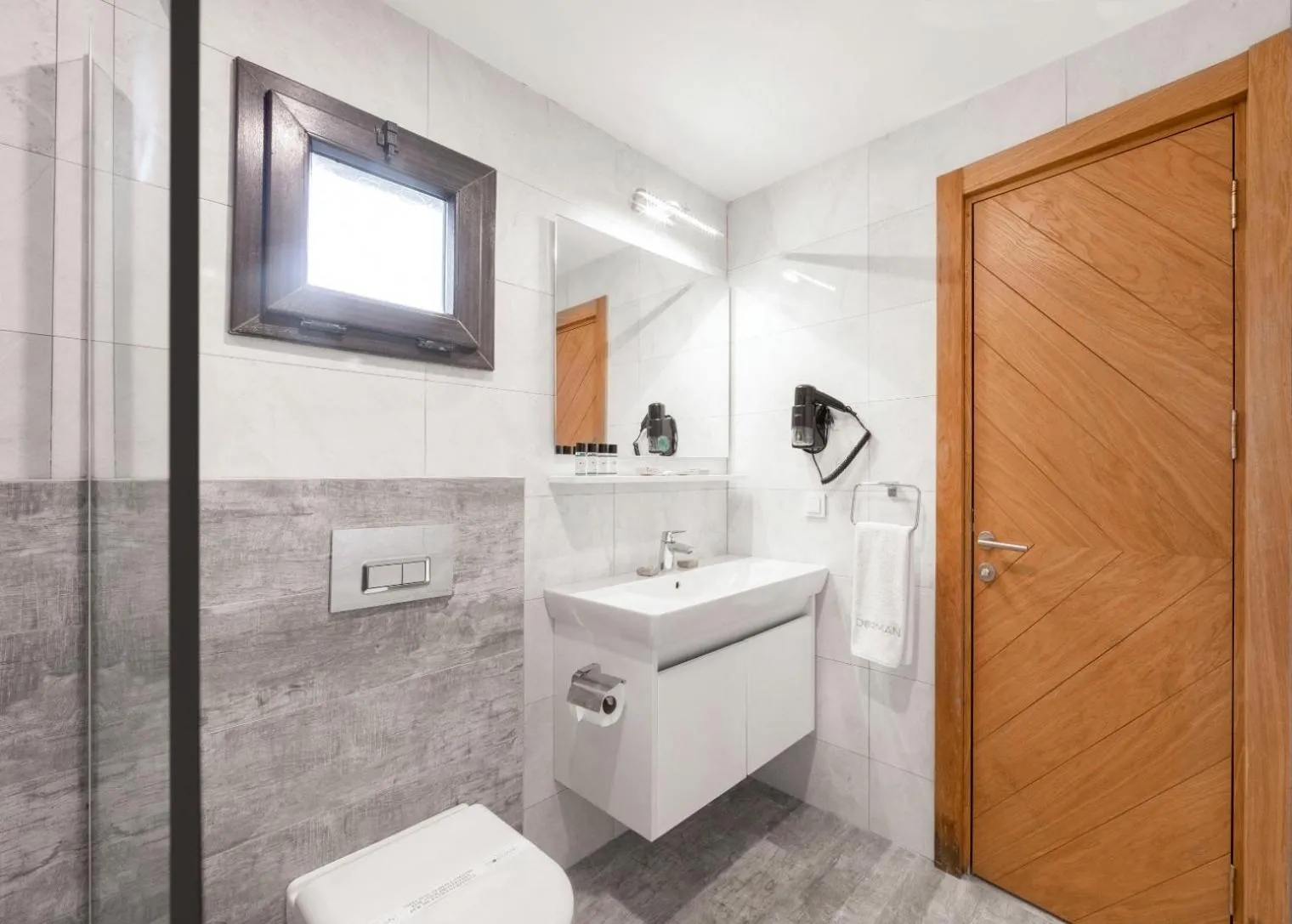 Bathroom in Dorman Suites