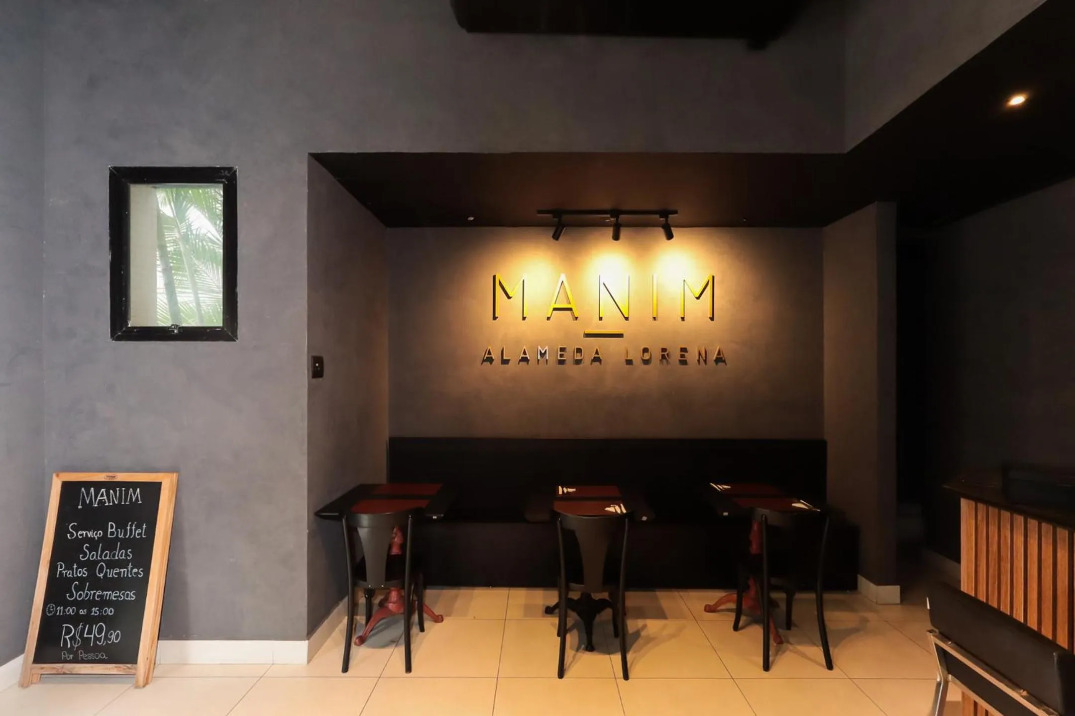 Restaurant/places to eat in H4 Hotel Opera Jardins