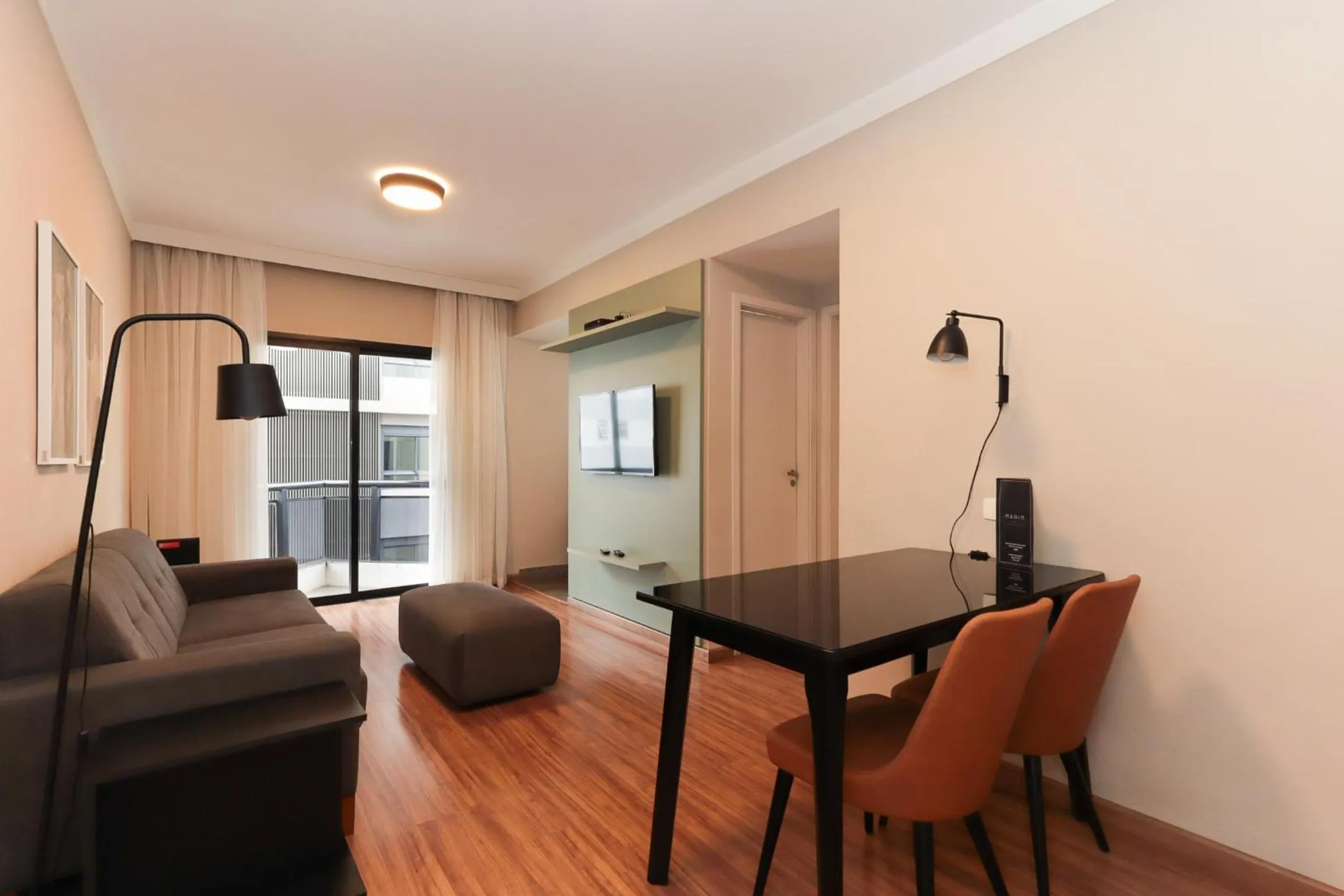 Kitchen or kitchenette in H4 Hotel Opera Jardins