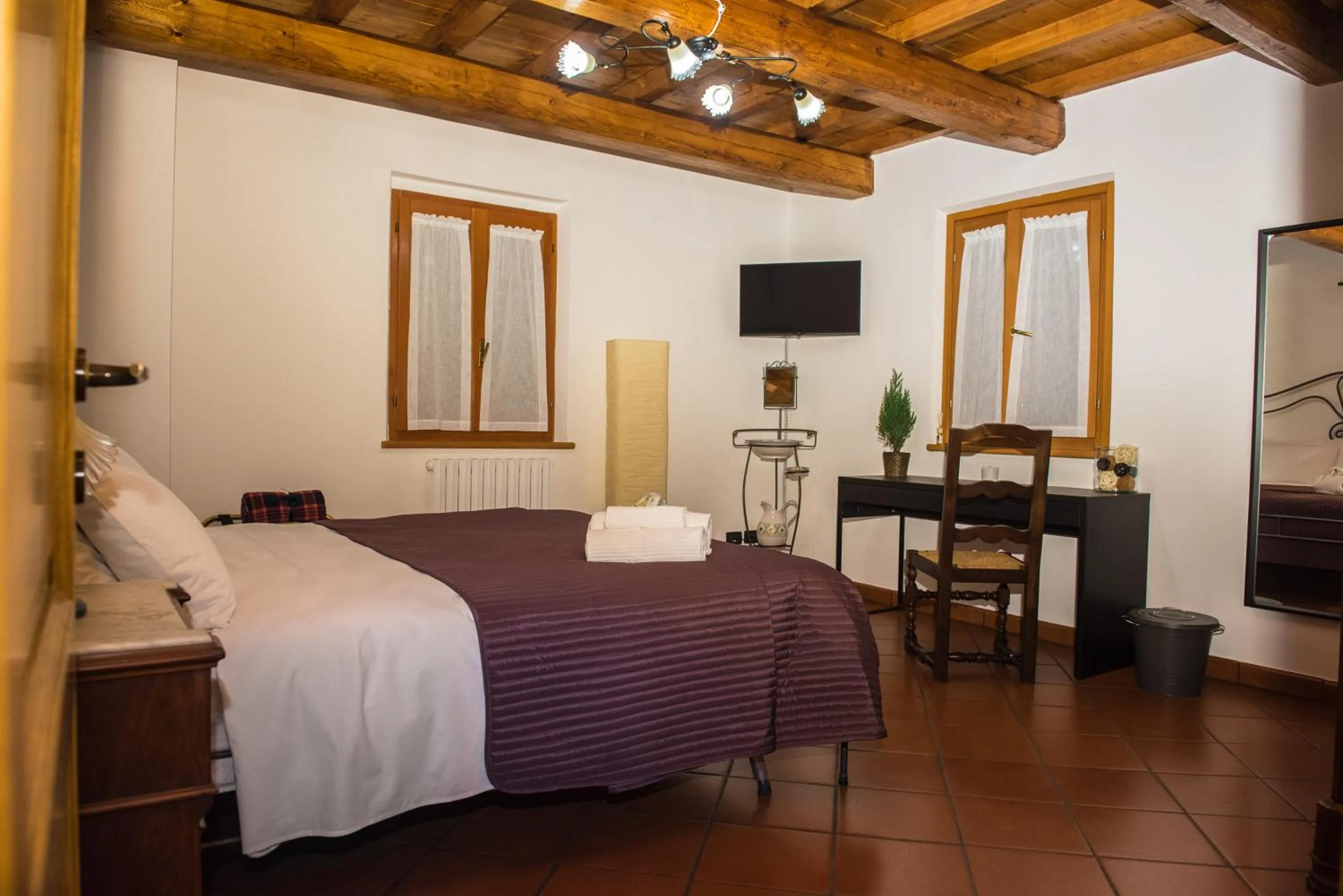 Bedroom, Bed in B&B I Pini Di Storaco