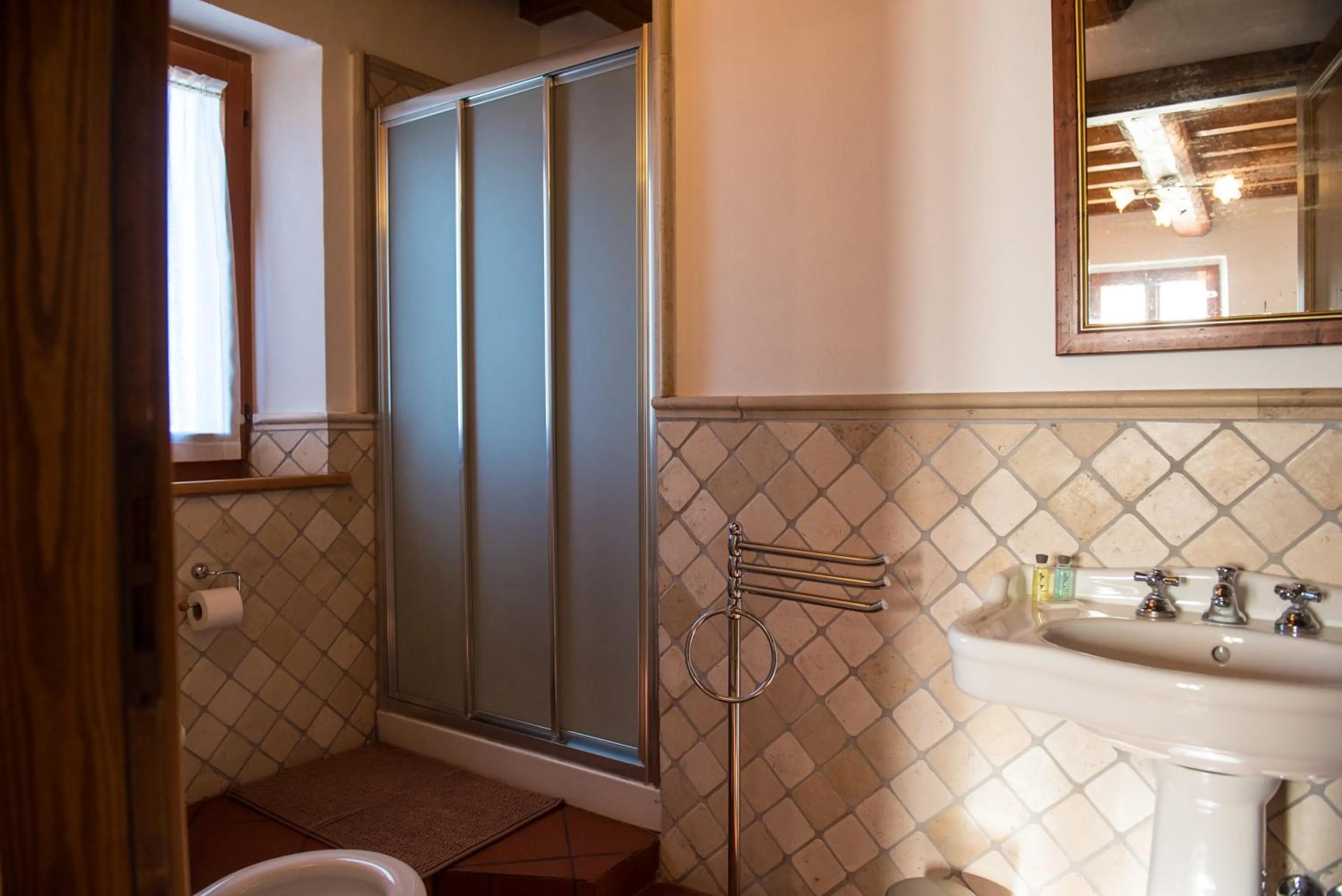 Shower in B&B I Pini Di Storaco