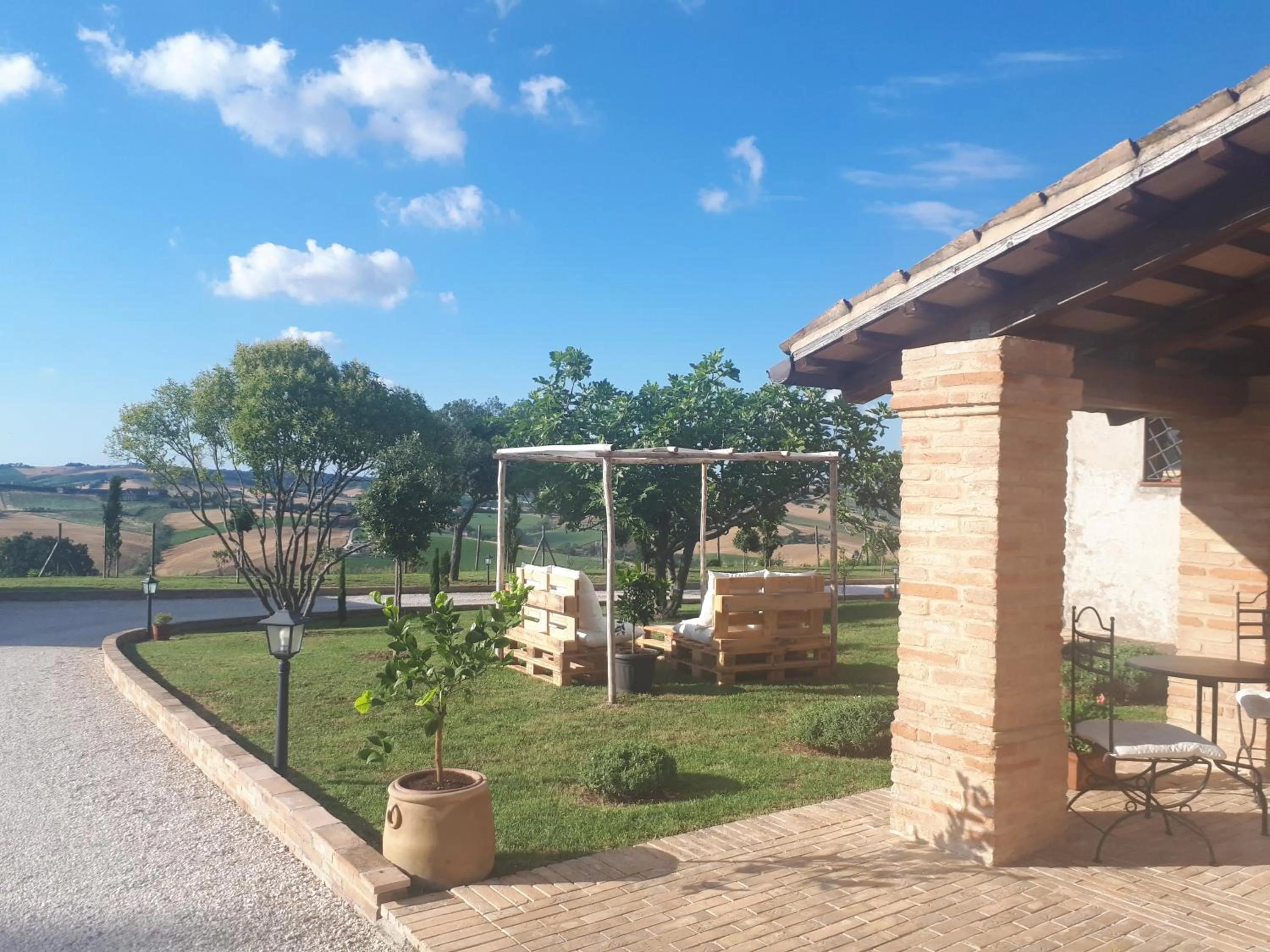 Garden in B&B I Pini Di Storaco