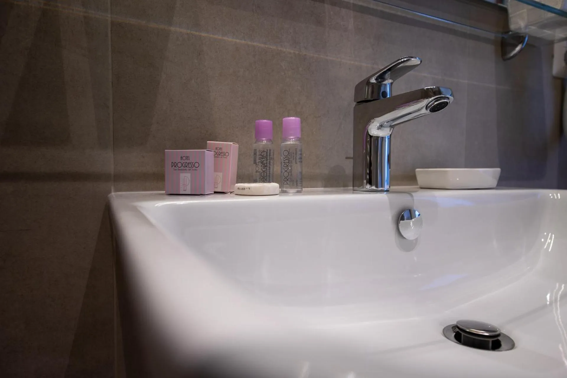 Bathroom in Hotel Progresso