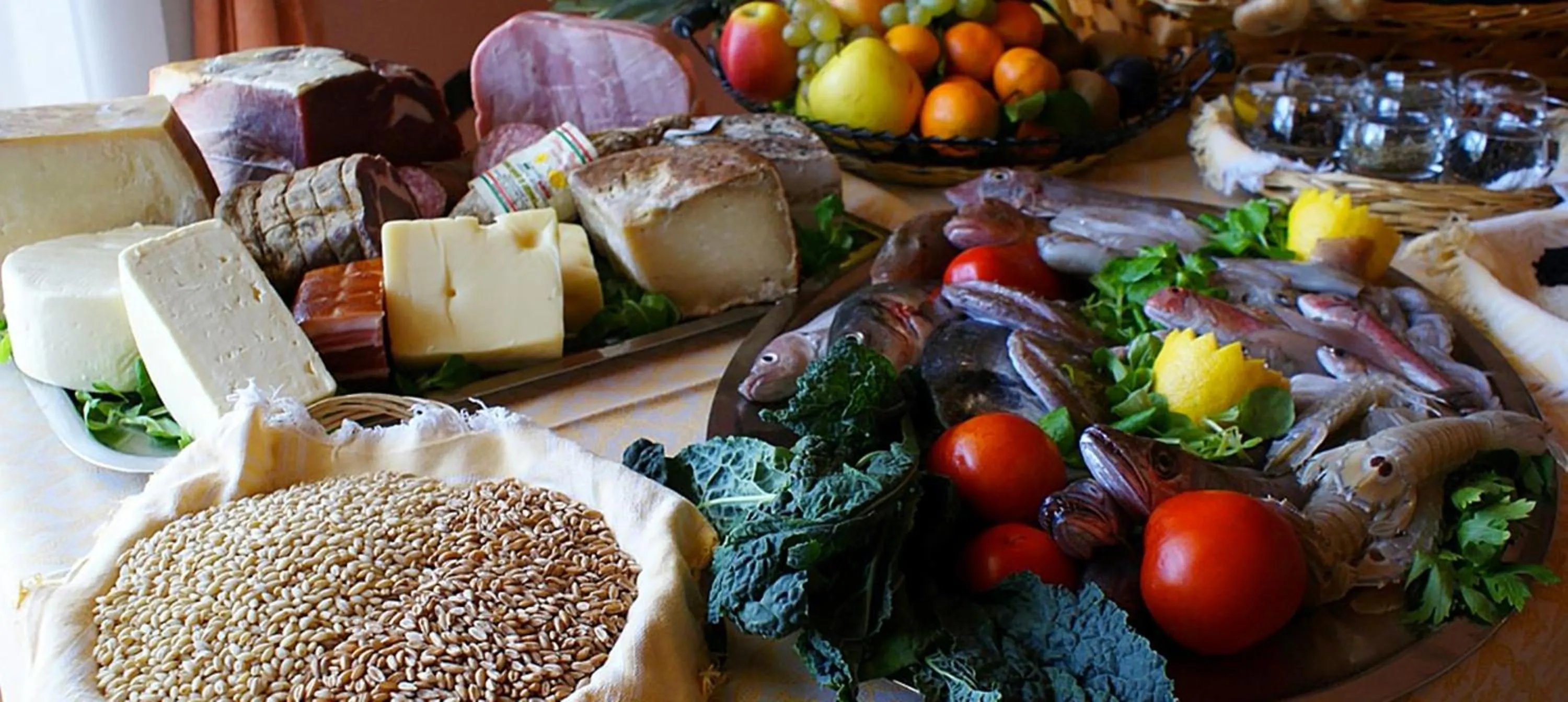 Food and drinks in Hotel Progresso