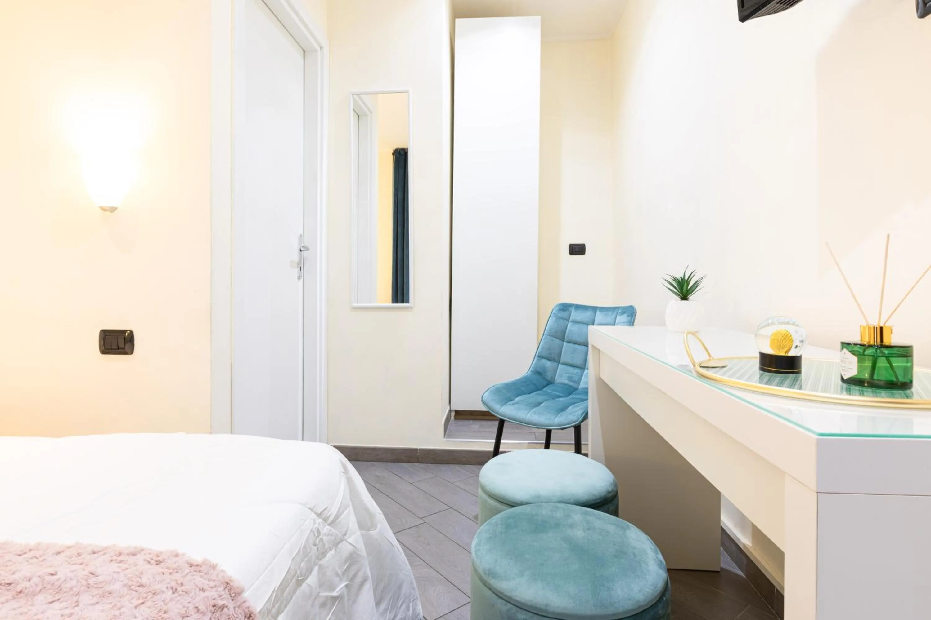 Decorative detail, Bed in Cesar Vatican Rooms