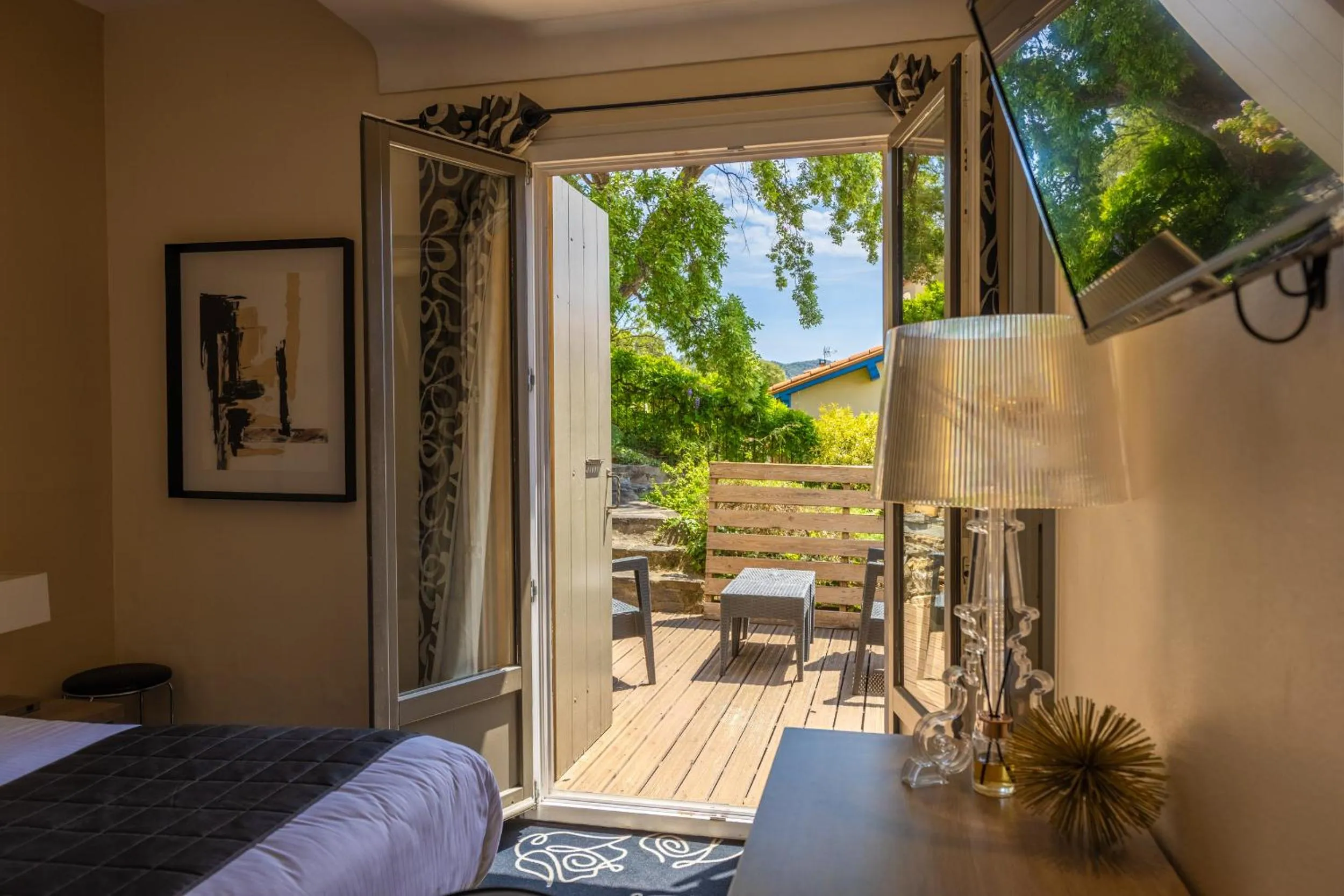 Patio in Hôtel & Spa Le Madeloc - Collioure Centre