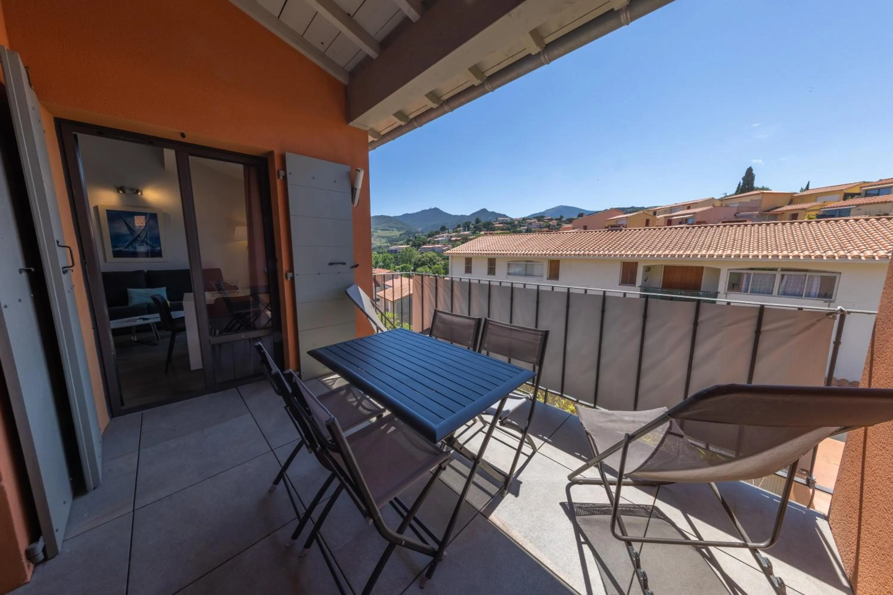 Patio in Le Madeloc Hôtel & Spa