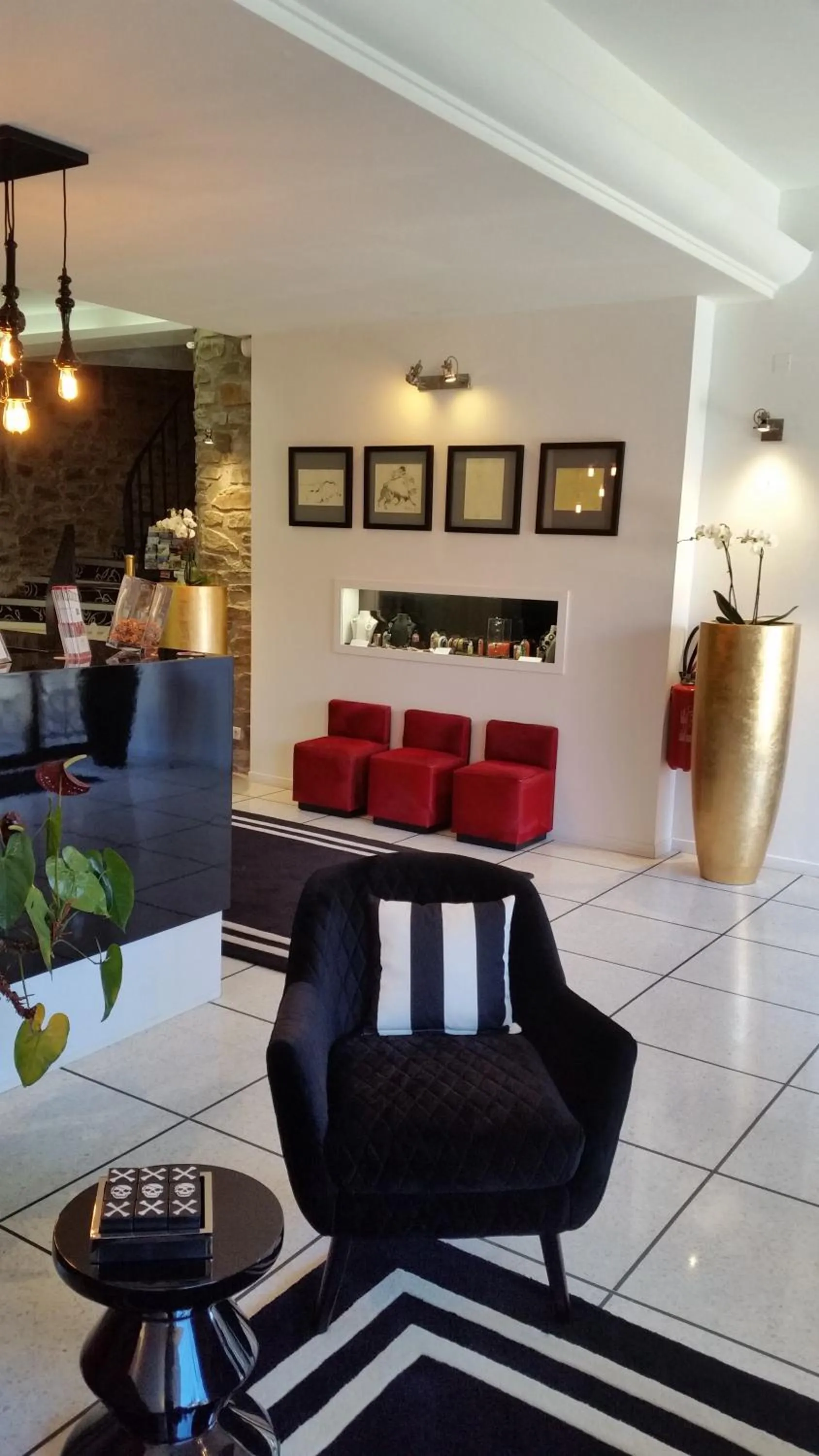 Lobby or reception in Le Madeloc Hôtel & Spa