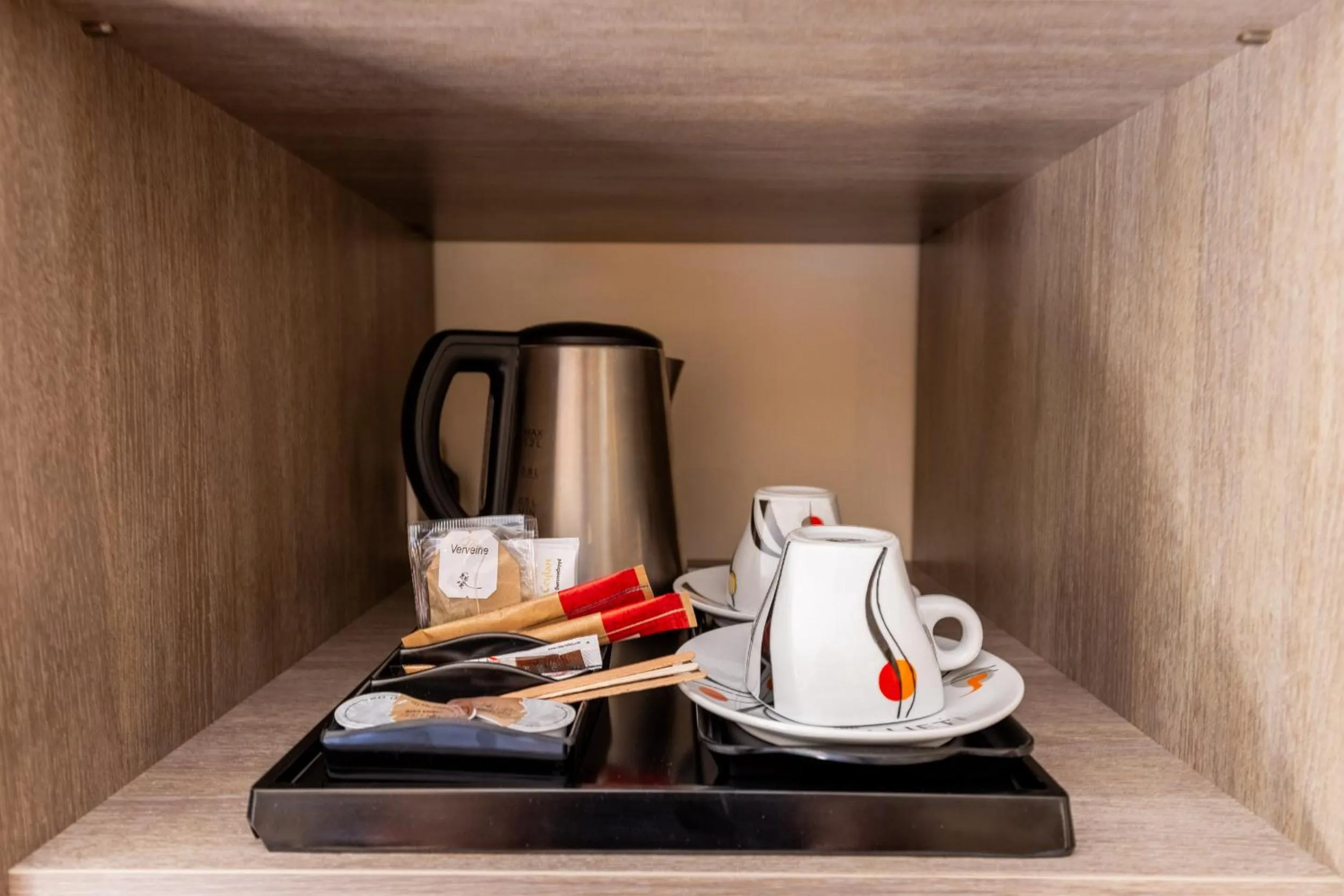 Coffee/tea facilities in Hôtel & Spa Le Madeloc - Collioure Centre