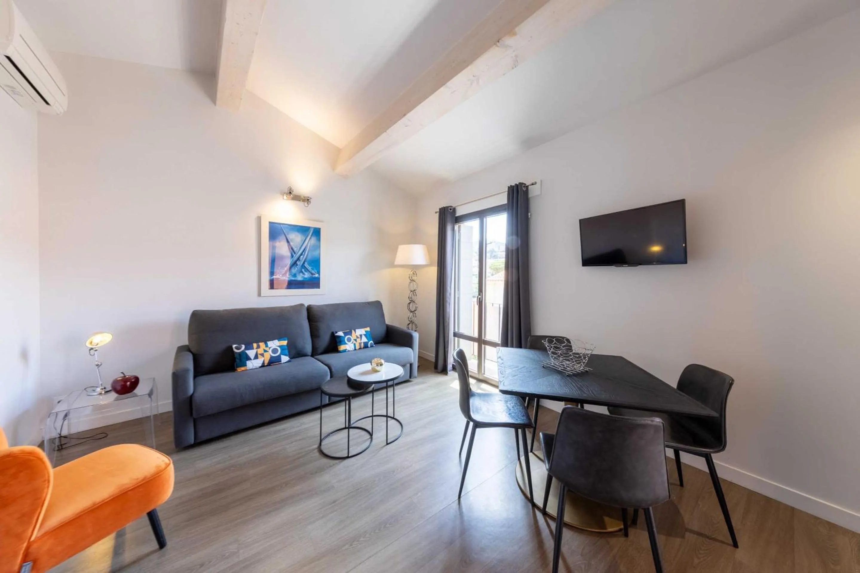 Living room in Hôtel & Spa Le Madeloc - Collioure Centre