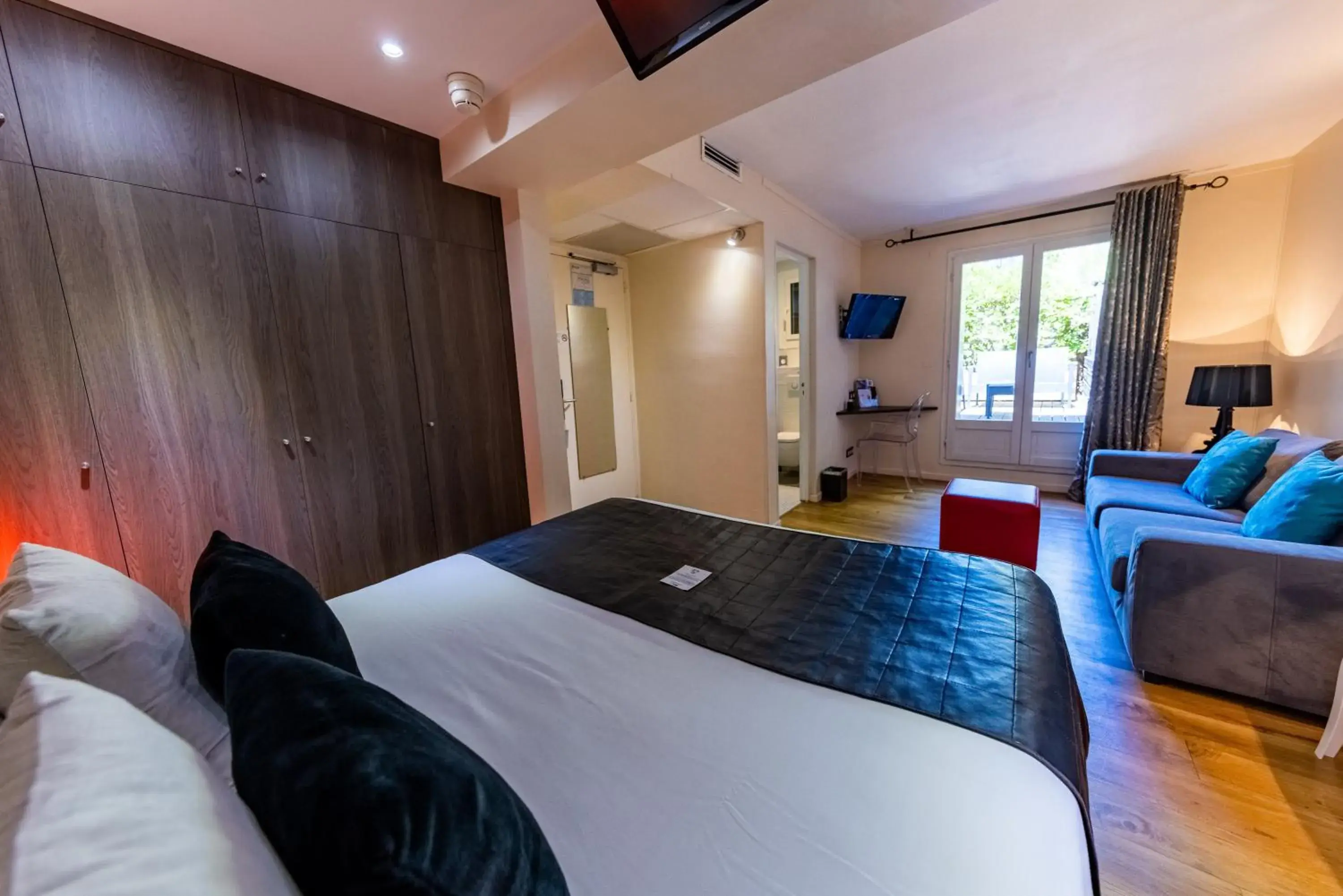 Superior Double or Twin Room with Garden View in Hôtel & Spa Le Madeloc - Collioure Centre Superior Double or Twin Room with Garden View in Hôtel & Spa Le Madeloc - Collioure Centre