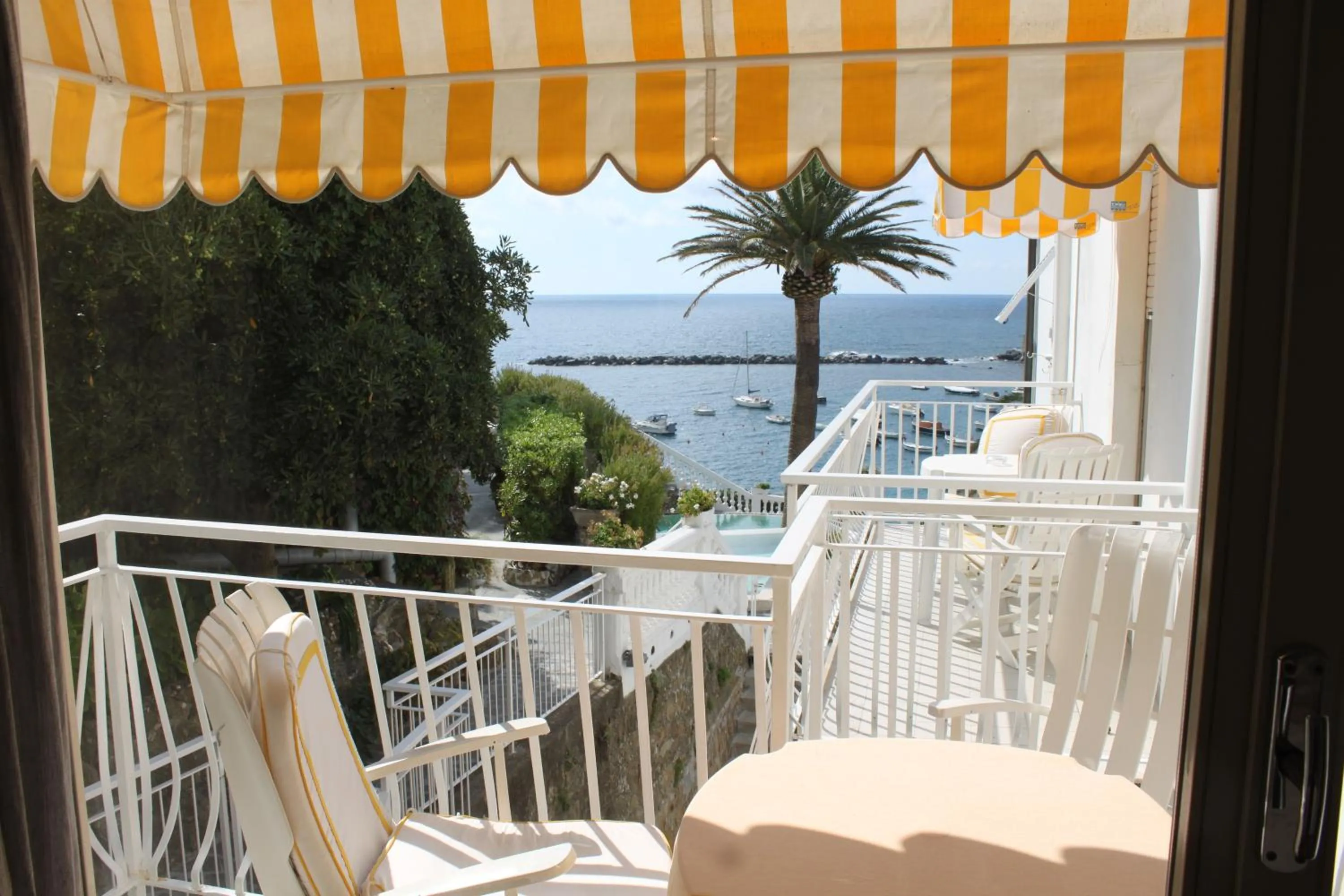 Double or Twin Room with Sea View in Hotel Helvetia