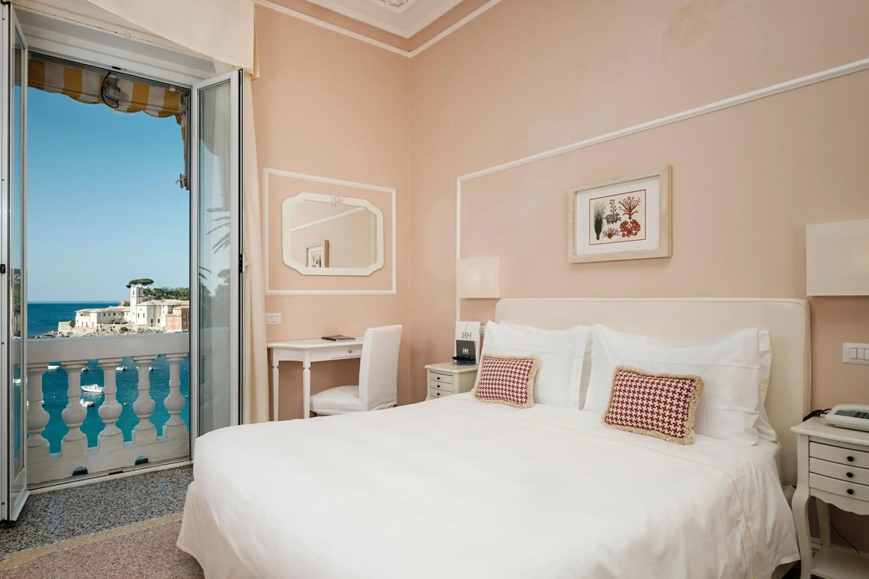 Junior Suite with Sea View in Hotel Helvetia Junior Suite with Sea View in Hotel Helvetia