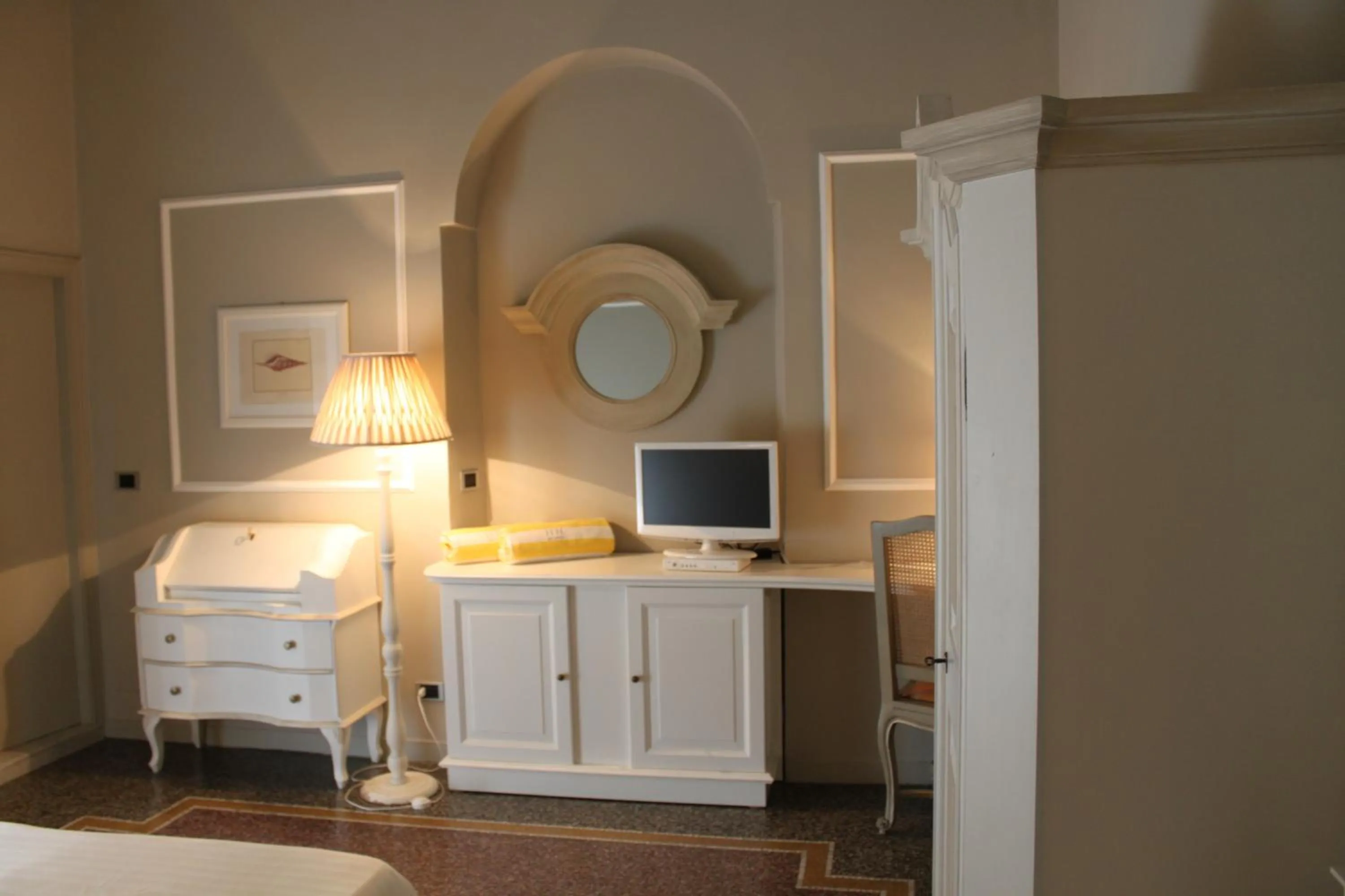 Double or Twin Room with Garden View in Hotel Helvetia