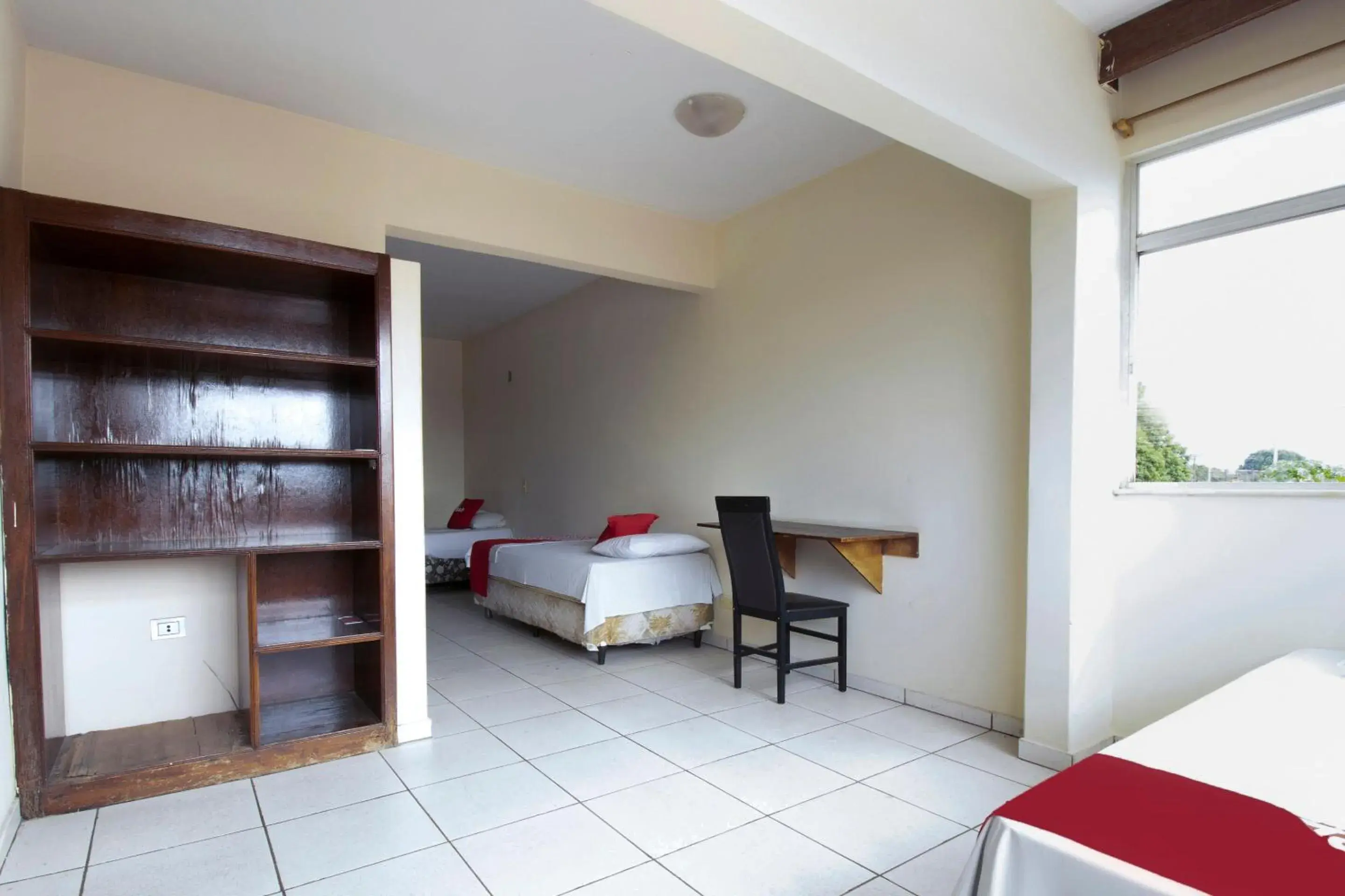 Quadruple Room in OYO New Anápolis Hotel, Imperatriz Quadruple Room in OYO New Anápolis Hotel, Imperatriz