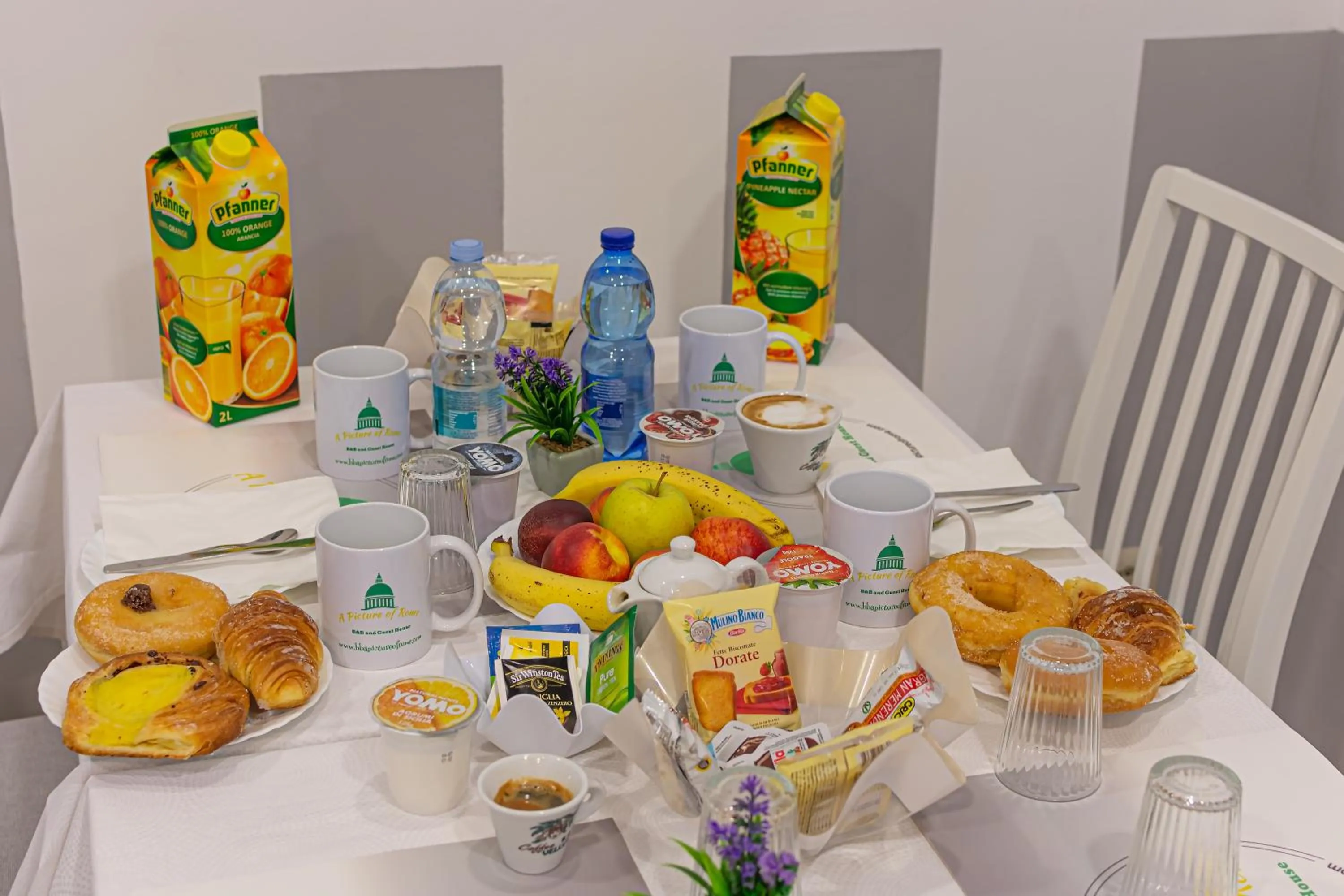 Breakfast in B&B A Picture of Rome