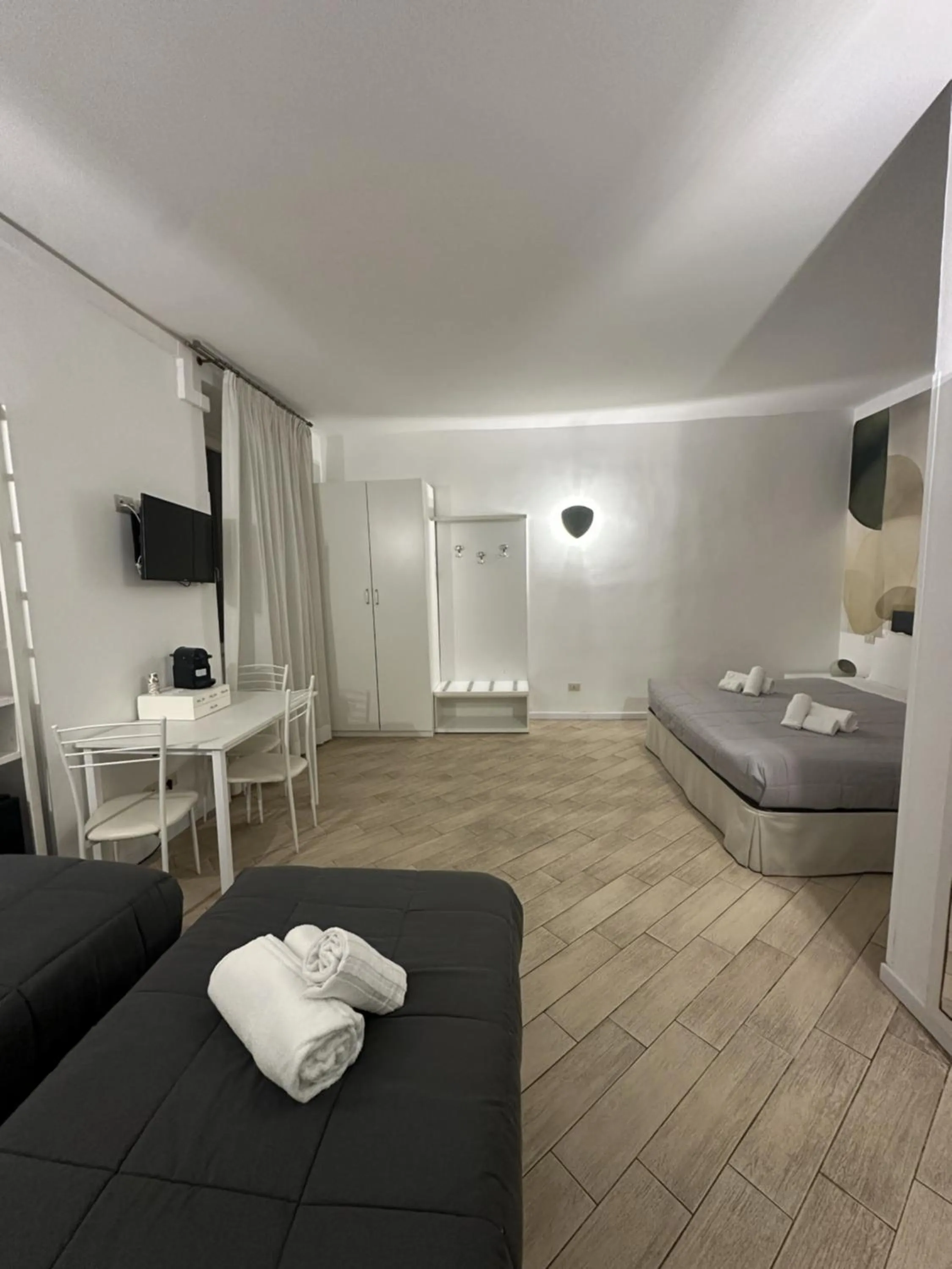 Bedroom, Bed in B&B A Picture of Rome