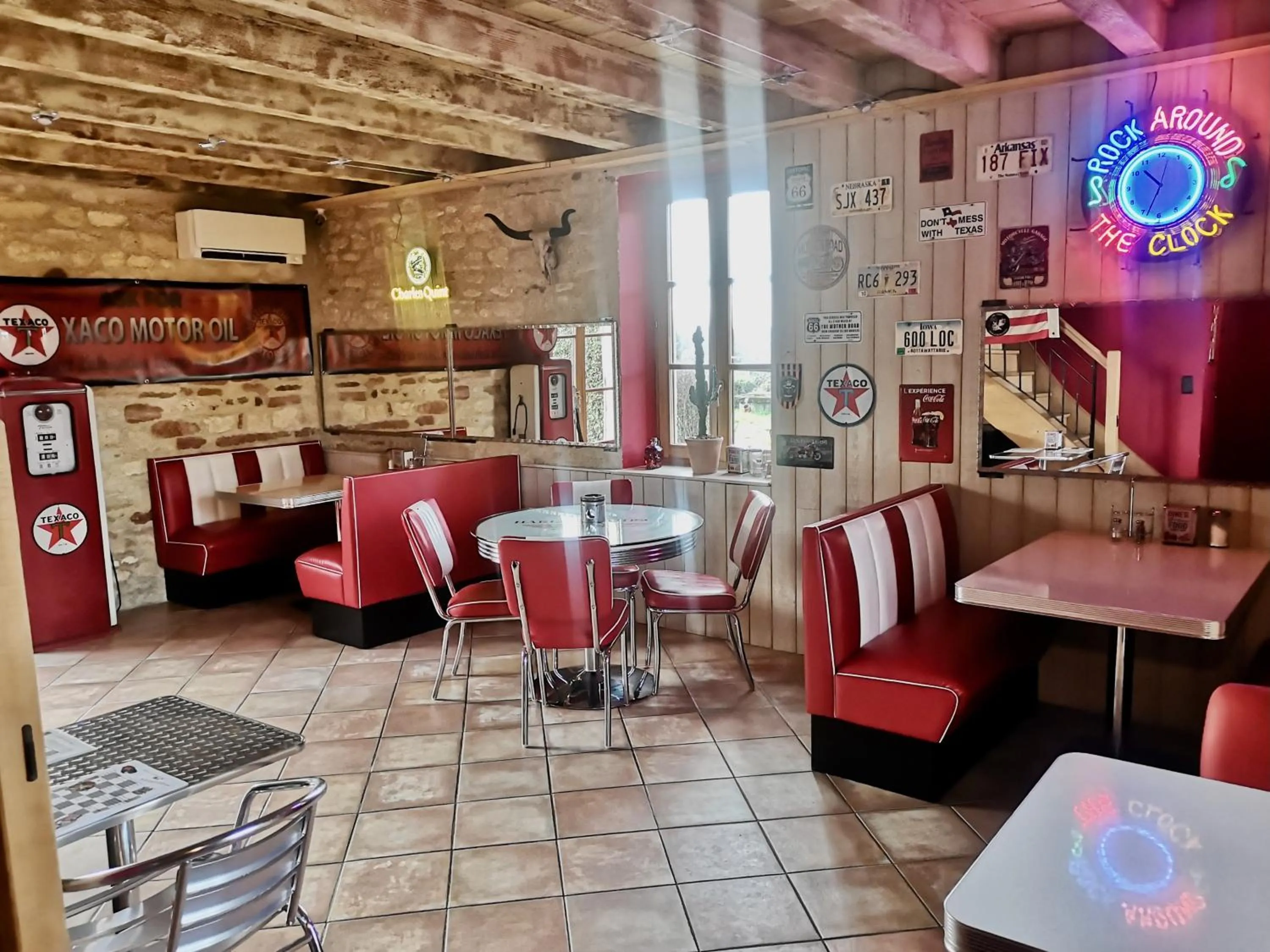 Restaurant/places to eat in L'ETAP'CORTELINE