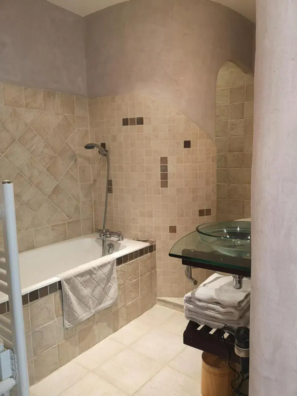 Deluxe Triple Room - single occupancy in L'ETAP'CORTELINE Deluxe Triple Room - single occupancy in L'ETAP'CORTELINE