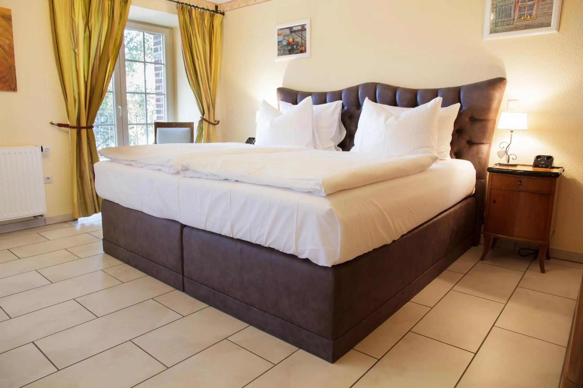 Photo of the whole room, Bed in Landhaus Göddertzhof