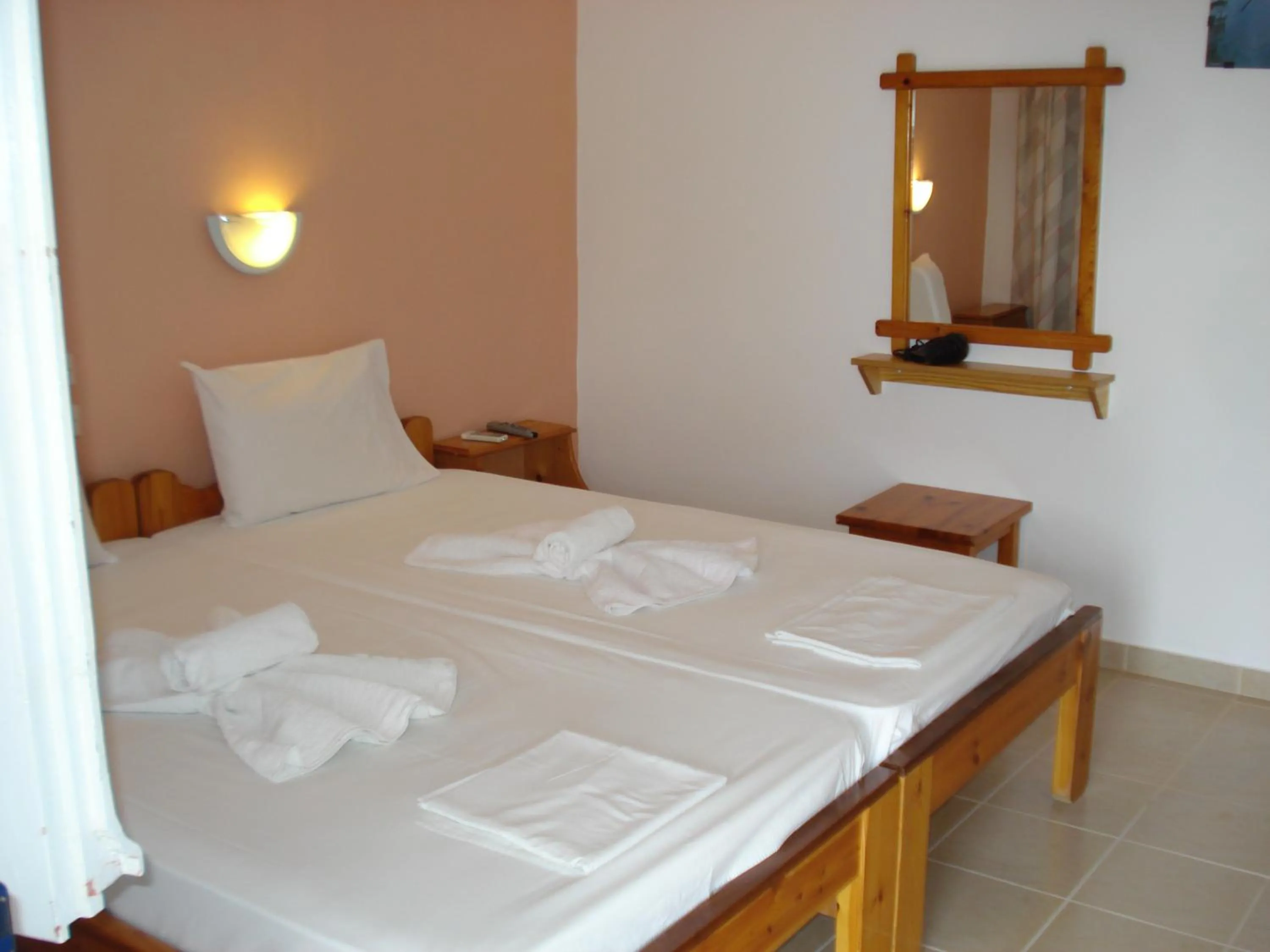 Bedroom, Bed in Ethra