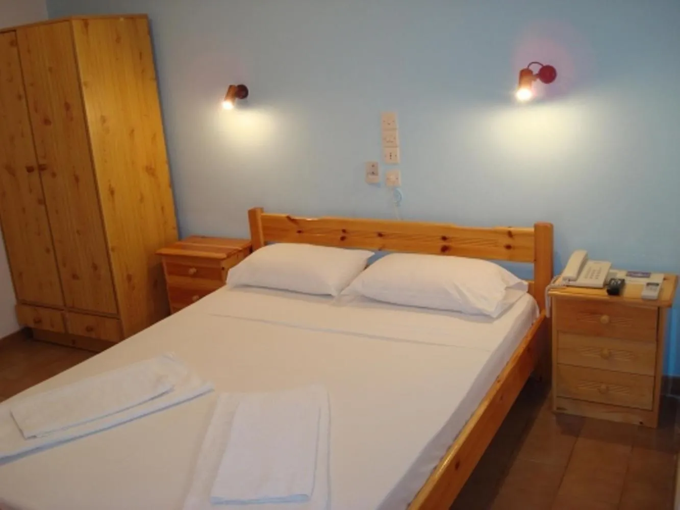 Bedroom, Bed in Ethra
