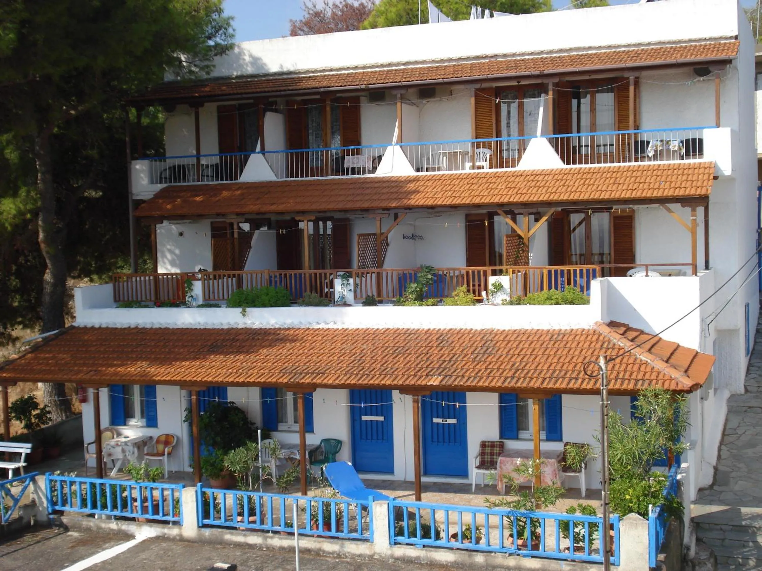 Facade/entrance in Ethra