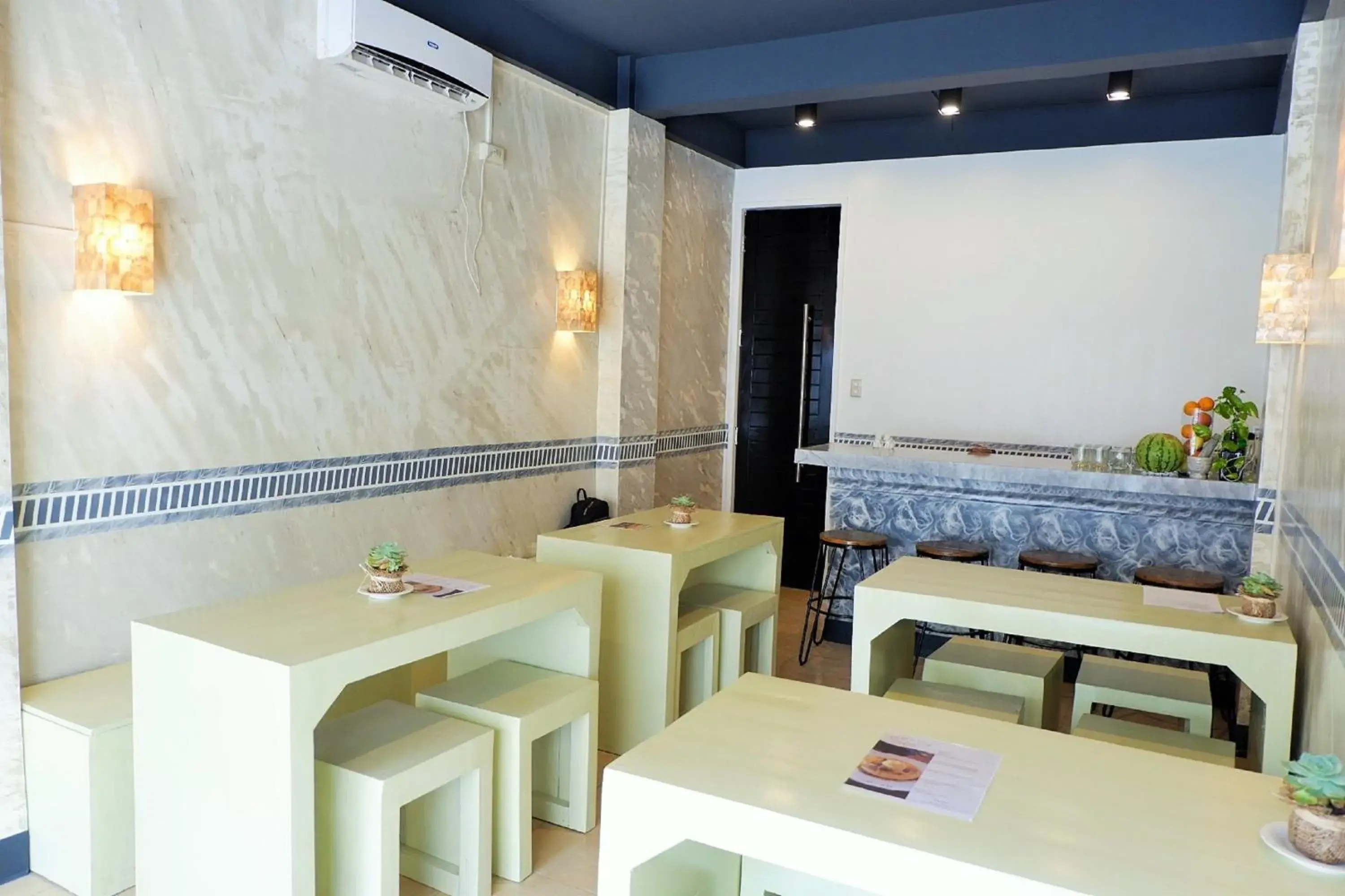 Restaurant/places to eat, Bed in Kamusta Boutique Hotel Restaurant/places to eat, Bed in Kamusta Boutique Hotel