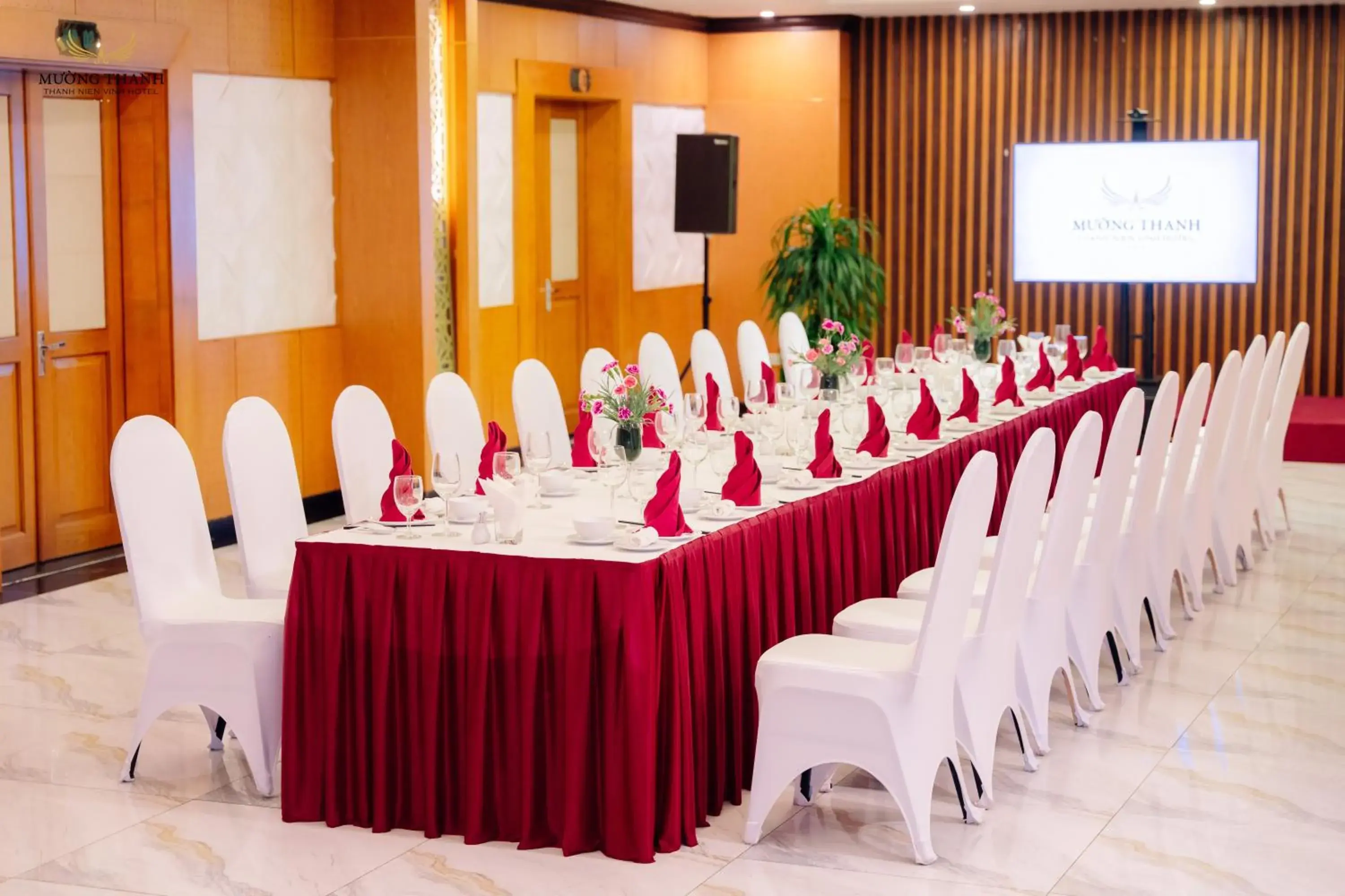 Restaurant/places to eat in Muong Thanh Thanh Nien Vinh Restaurant/places to eat in Muong Thanh Thanh Nien Vinh