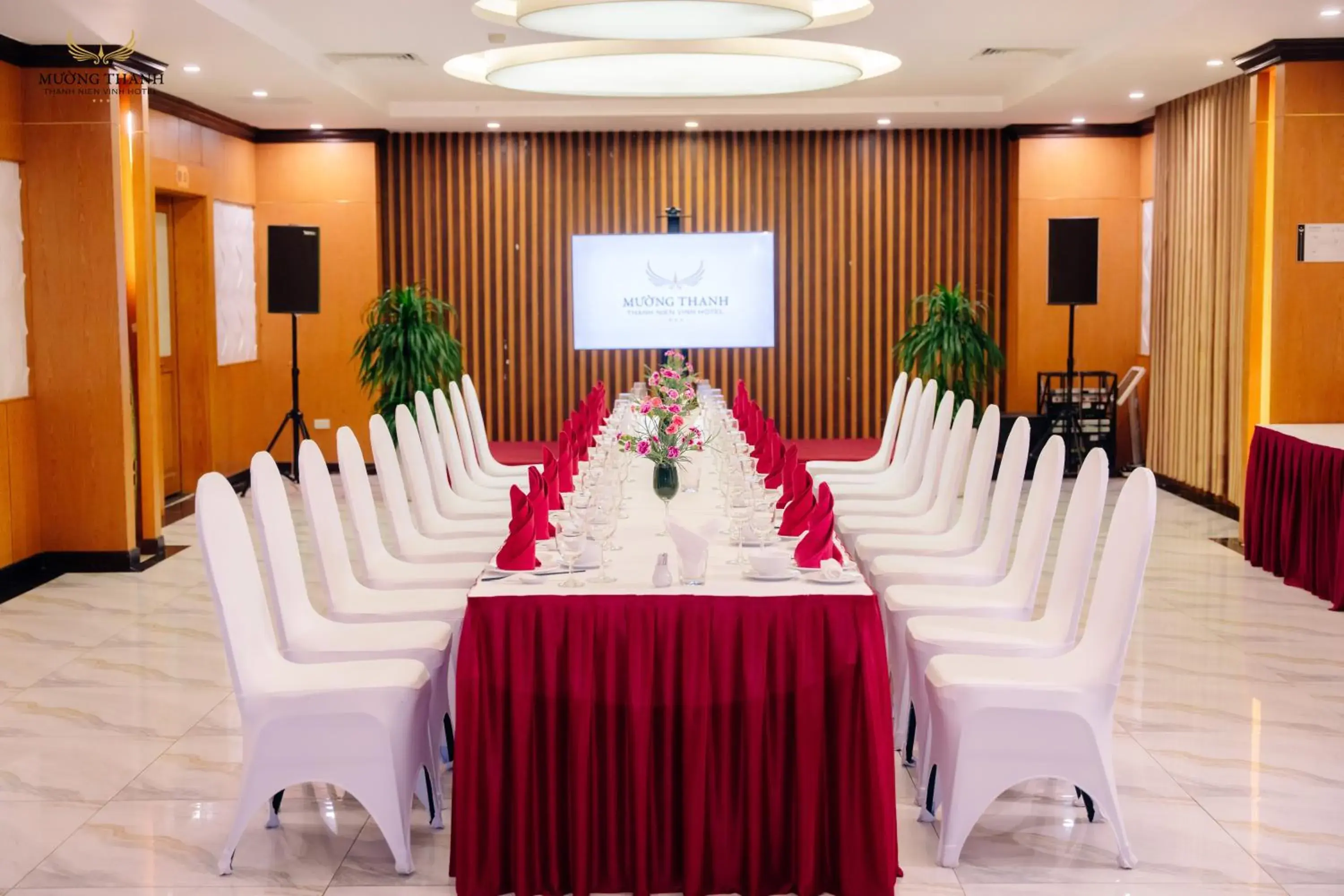 Restaurant/places to eat in Muong Thanh Thanh Nien Vinh Restaurant/places to eat in Muong Thanh Thanh Nien Vinh