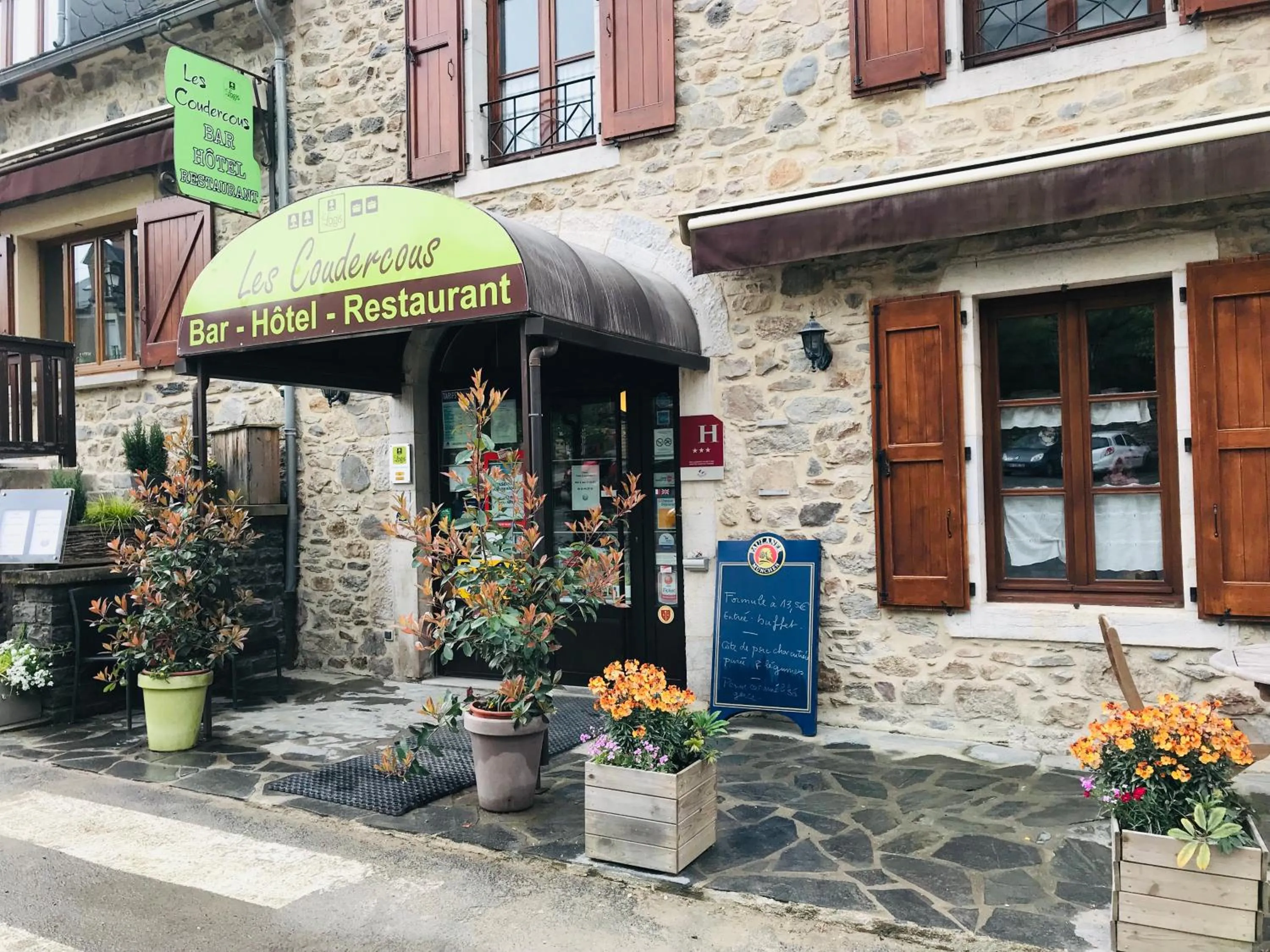 Logis Hôtel-restaurant Les Coudercous