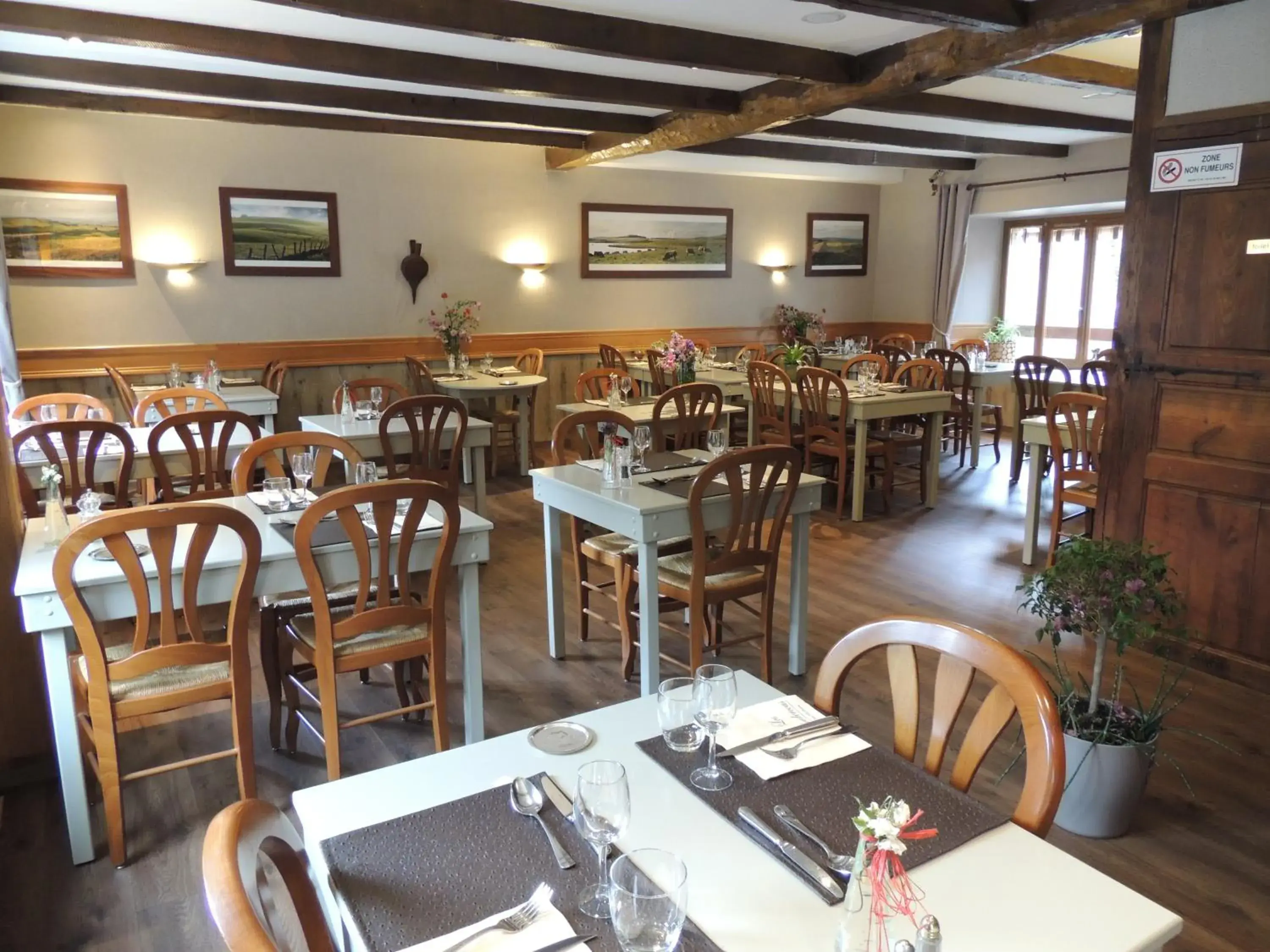 Restaurant/places to eat in Logis Hôtel-restaurant Les Coudercous Restaurant/places to eat in Logis Hôtel-restaurant Les Coudercous