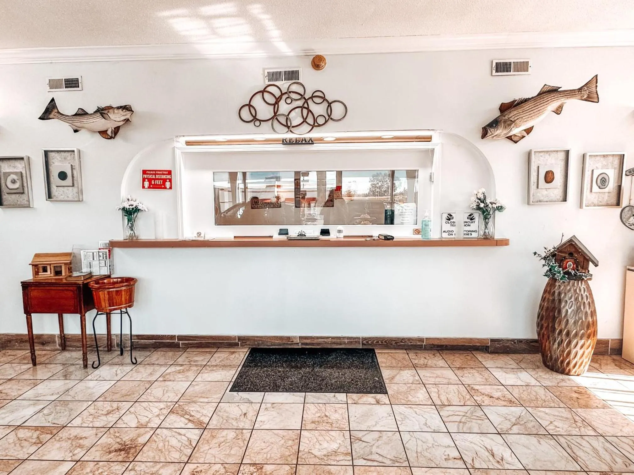 Lobby or reception in Laker Inn