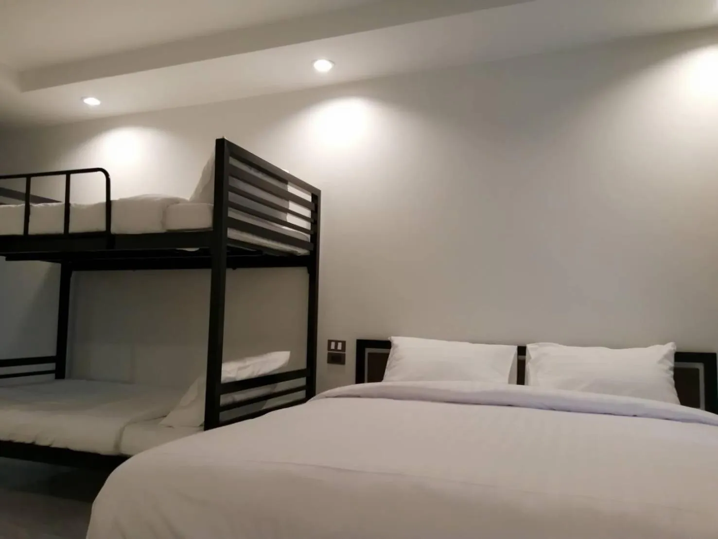 bunk bed, Bed in Richmond Nan Hotel