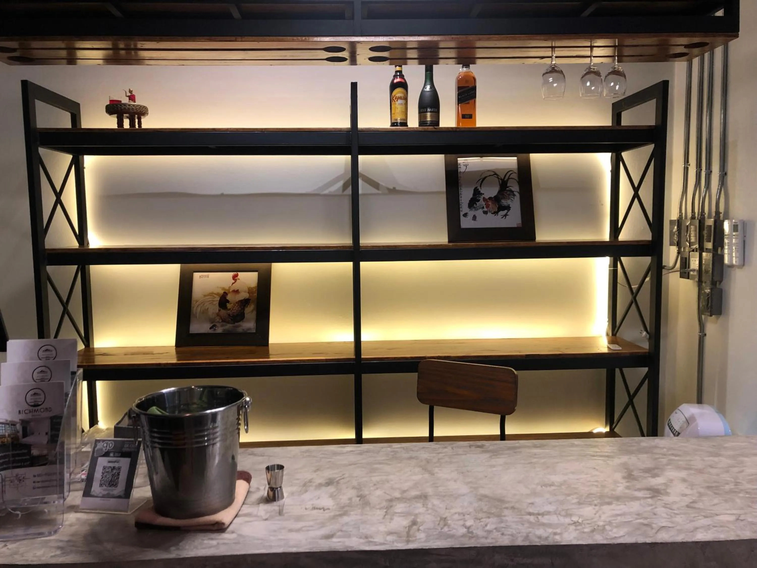 Drinks in Richmond Nan Hotel