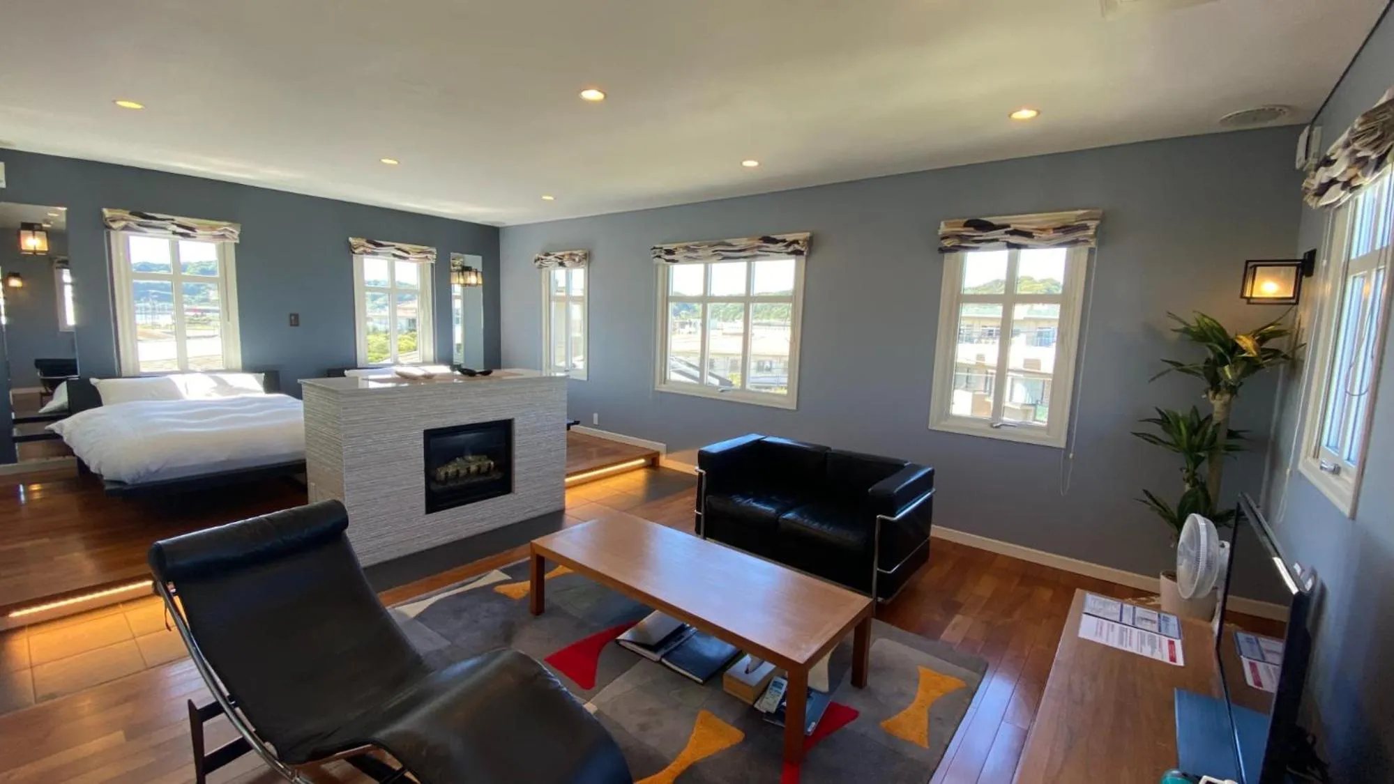 Living room, Bed in Tabinoteitaku Kamakura Yuigahama -Homann Concept-