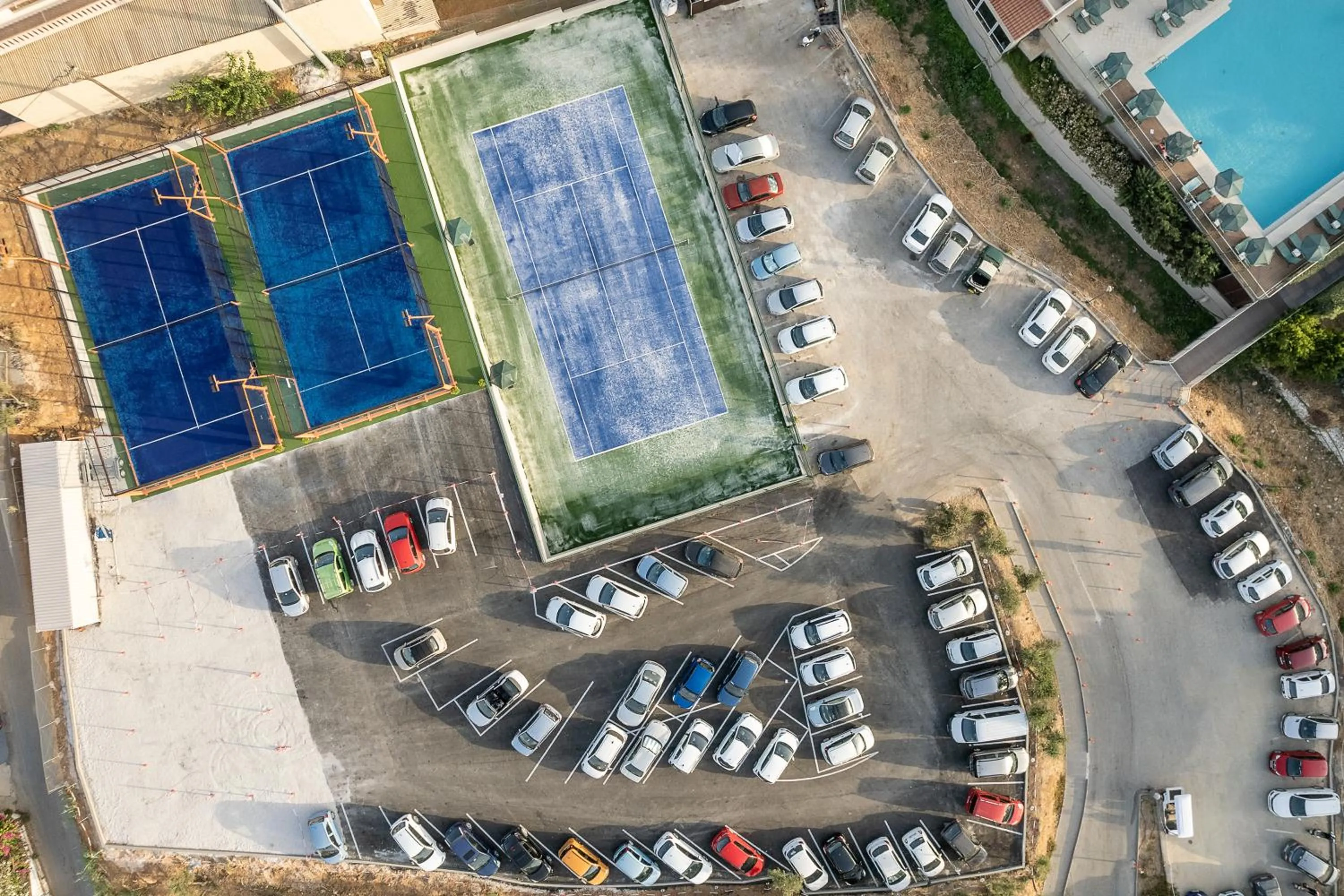 Tennis court in Porto Platanias Village Resort