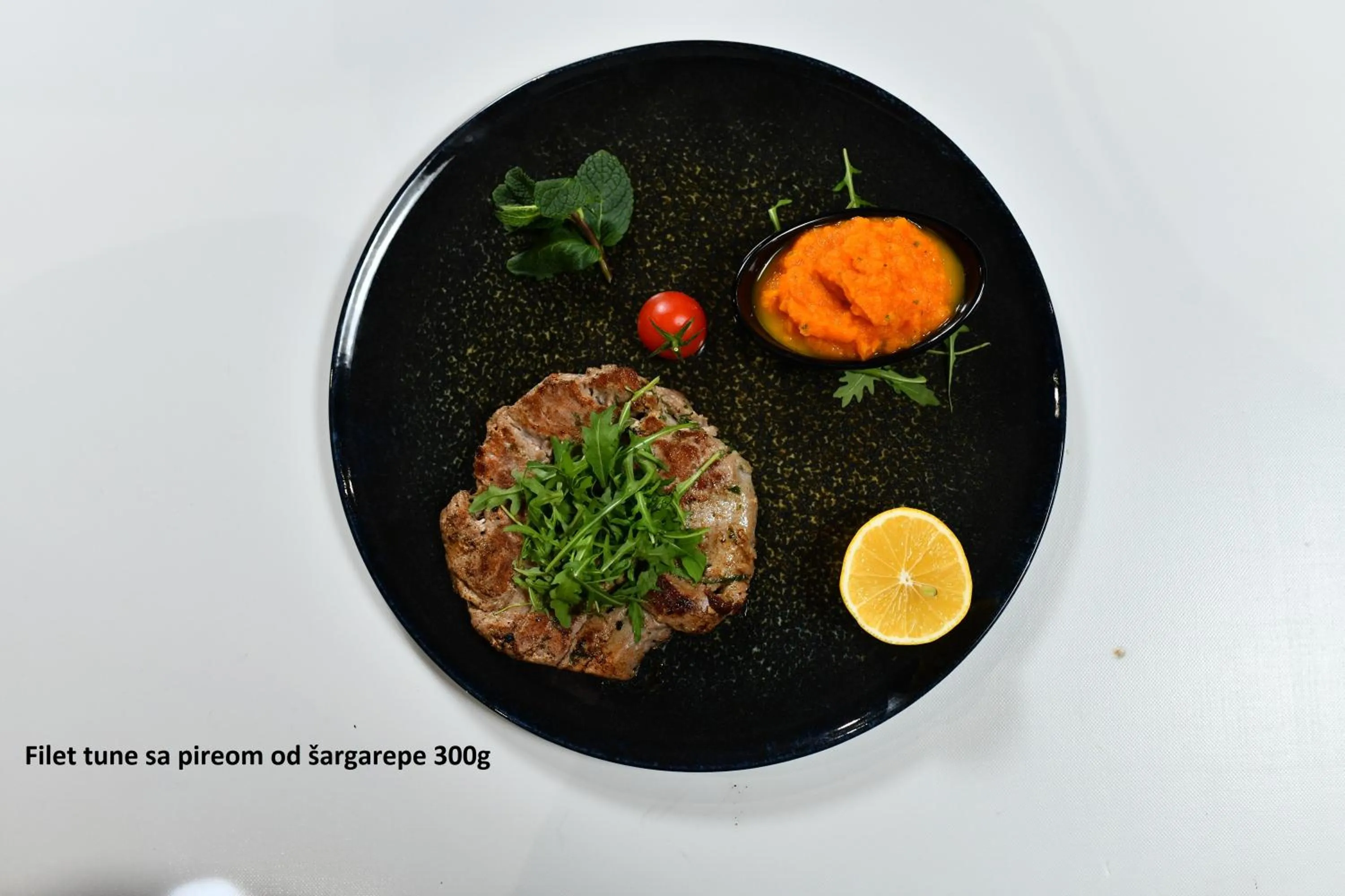 Restaurant/places to eat in Hotel Ženeva Lux